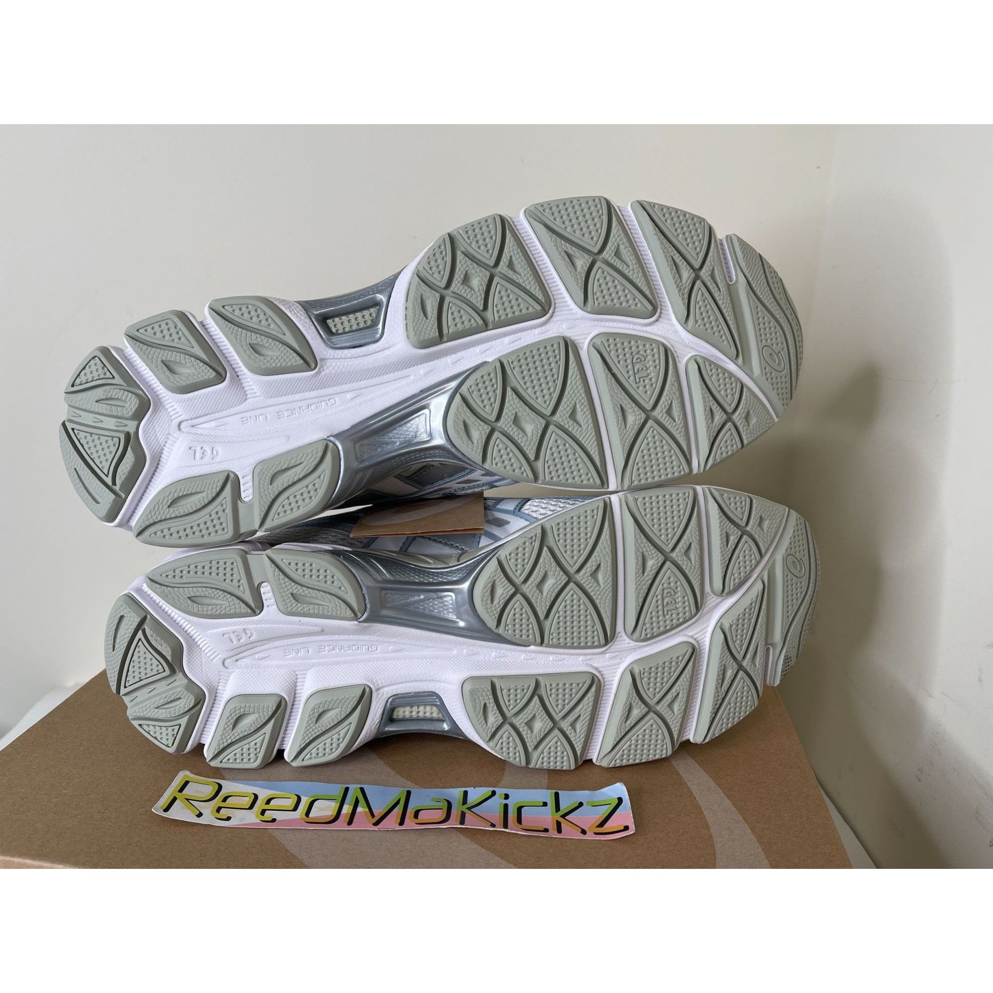 Asics Asics Gel NYC 2055 Cream Dolphin Grey Mens size 10.5us Size US 10.5 / EU 43-44 - 6 Thumbnail
