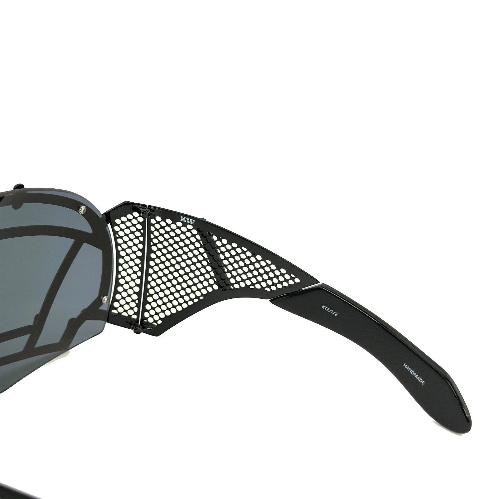 Linda Farrow KTZ Linda Farrow Football Helmet Mask Sunglasses Black KTZ1 Size ONE SIZE - 6 Thumbnail
