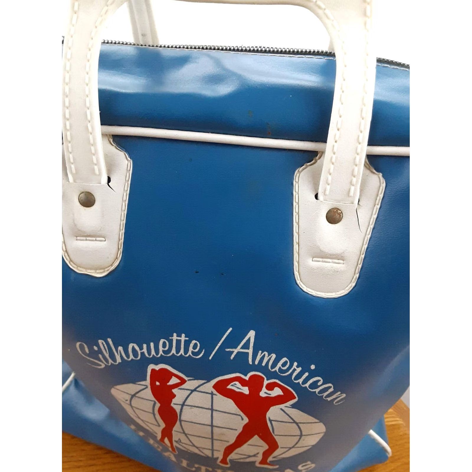 Vintage VINTAGE Silhouette/America Health Spas Gym-Duffle Bag 1980's Michigan Blue & White Vinyl Duffle Bag Men Medium Zipper Size ONE SIZE - 3 Thumbnail
