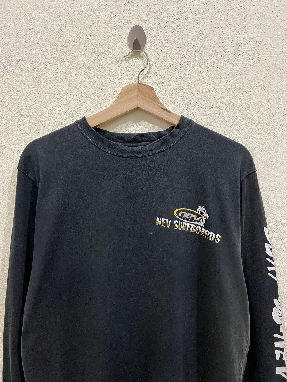 Vintage Vintage Nev Surf Boards Long Sleeve Tshirt Size US L / EU 52-54 / 3 - 3 Thumbnail