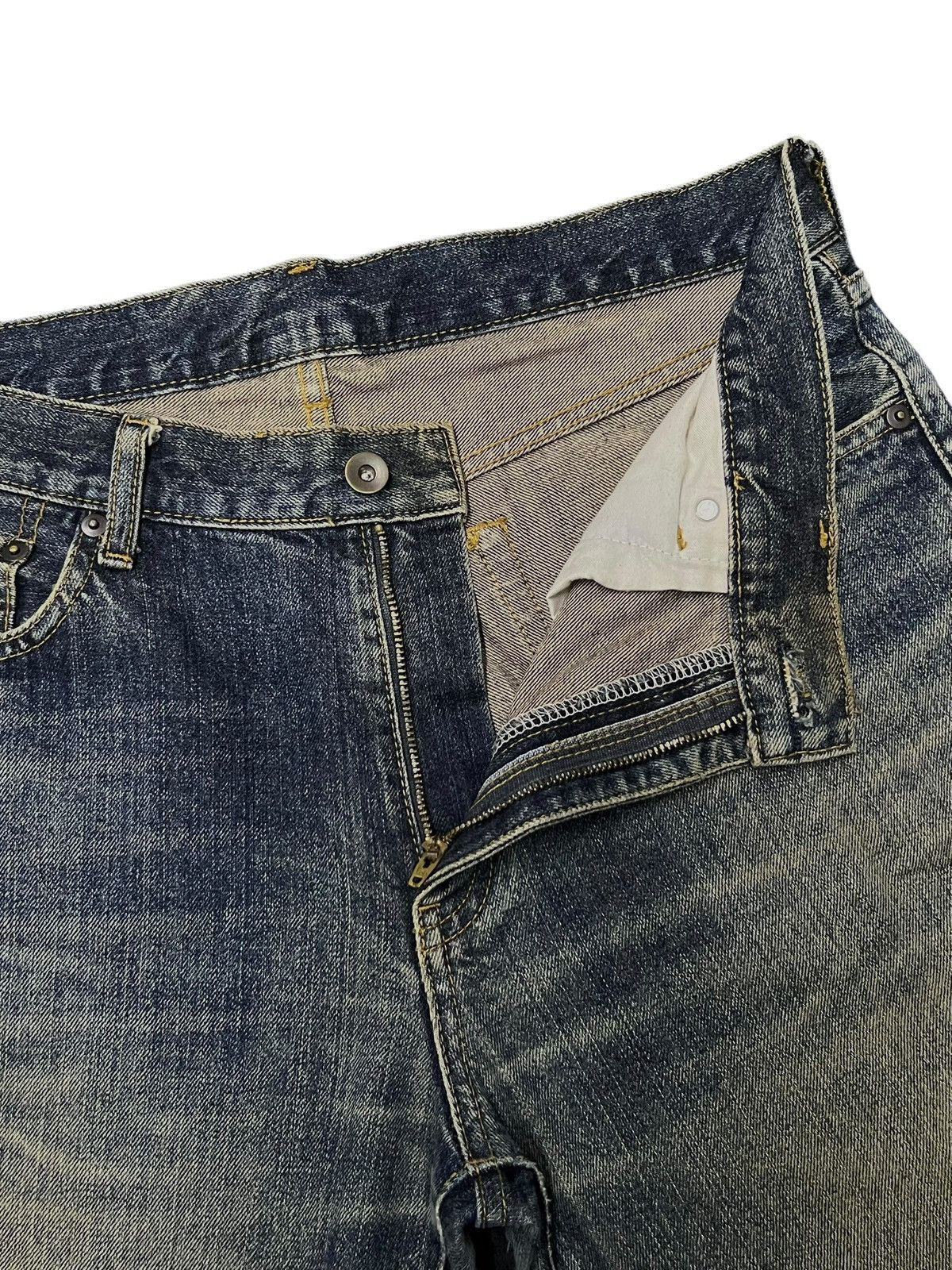 Uniqlo Bootcut Vintage 00s Uniqlo - Faded Whiskering Mud Wash Jeans Size US 34 / EU 50 - 9 Thumbnail