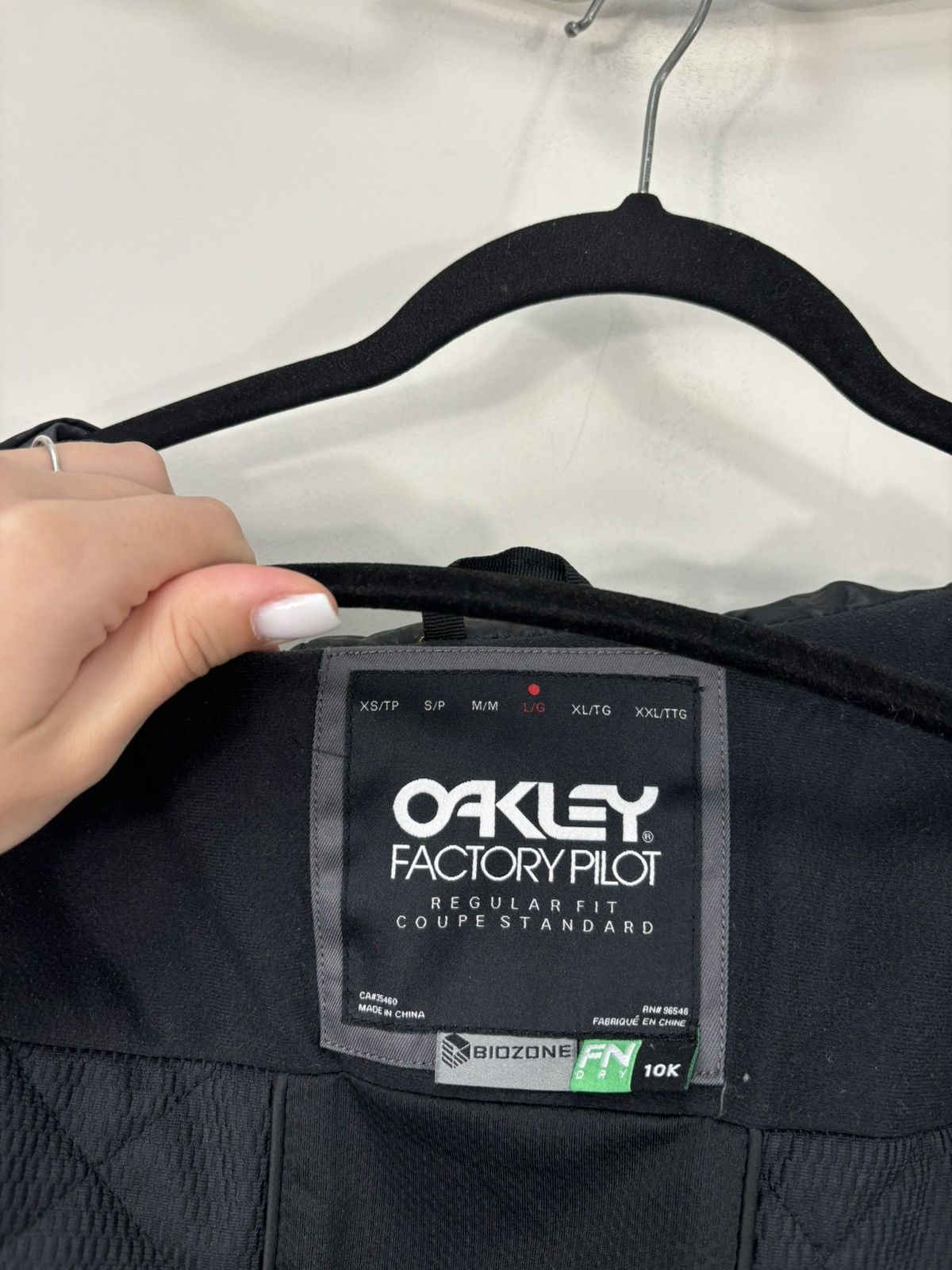 Oakley Oakley Factory Pilot Men’s Multipocket Hooded Outdoor Jacket Size US L / EU 52-54 / 3 - 15 Thumbnail