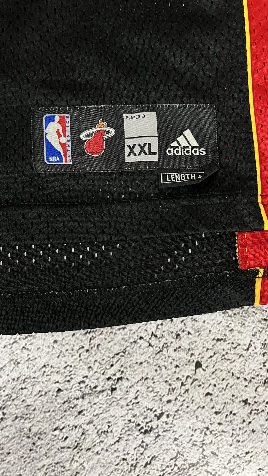Adidas × NBA × Vintage Early 00’s Miami Heat NBA Dwyane Wade adidas jersey Size US XL / EU 56 / 4 - 2 Thumbnail