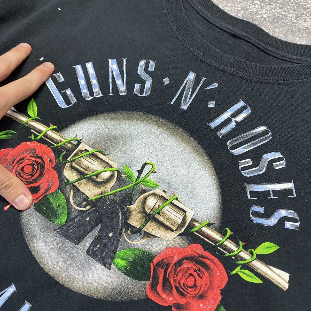 Band Tees Vintage Guns N Roses 2018 Big logo Oversize Rock band tee Size US XXL / EU 58 / 5 - 4 Thumbnail