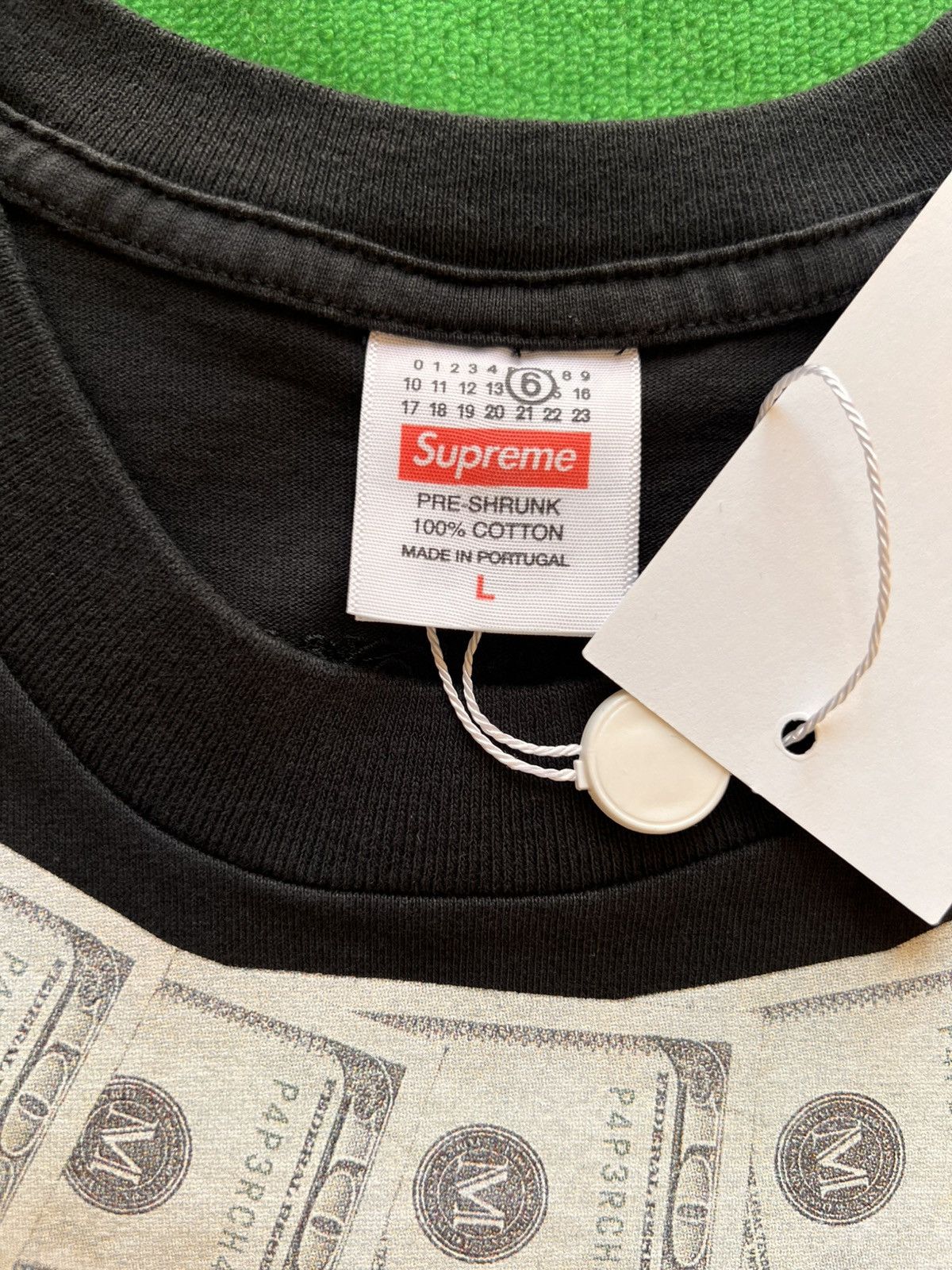Maison Margiela × Supreme L - Supreme x MM6 Maison Margiela Money S/S Top Black dollar Size US L / EU 52-54 / 3 - 11 Thumbnail