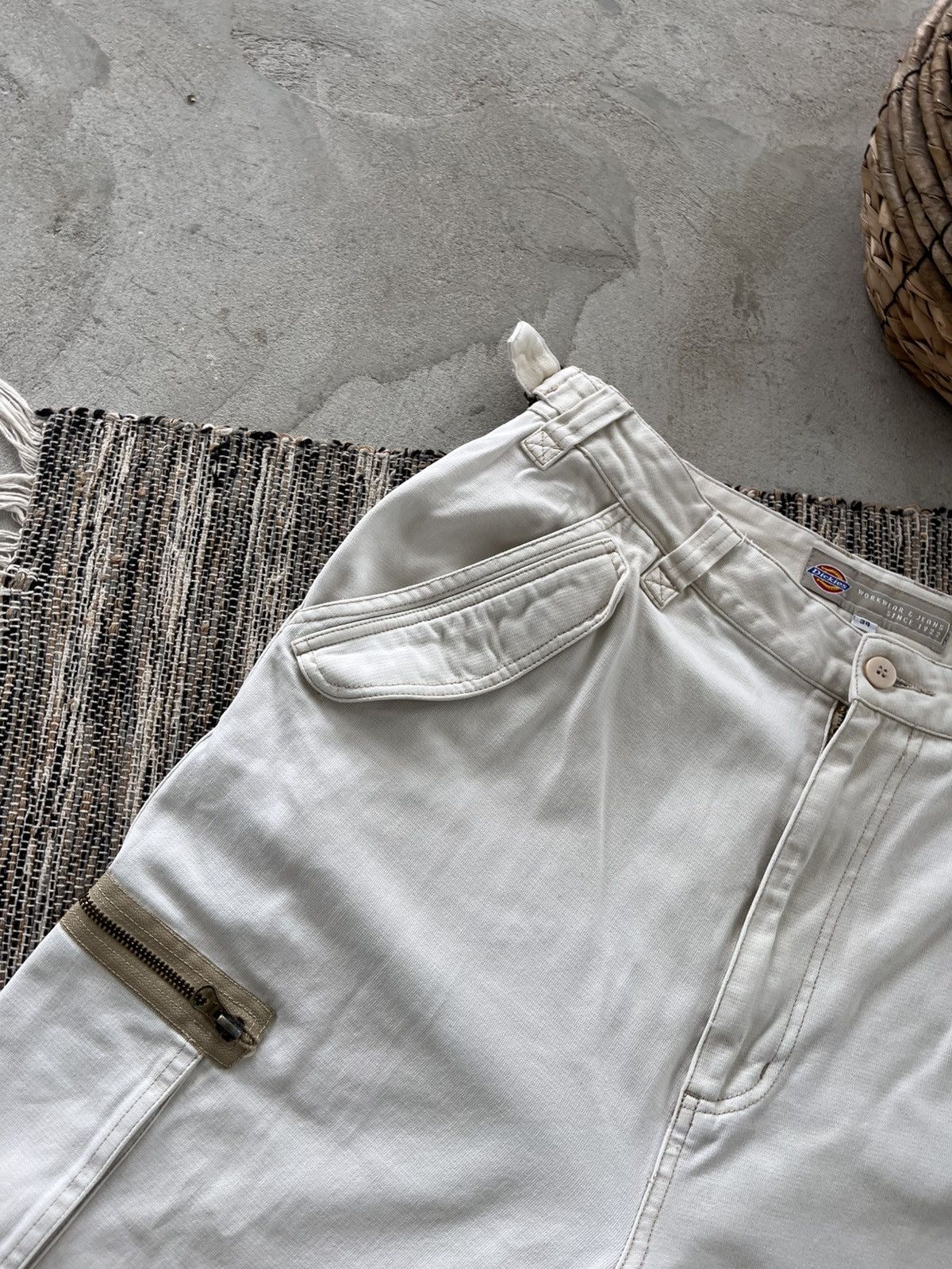 Dickies Vintage Dickies Beige Cargo Shorts Long Multi-Pocket Y2K 34 Size US 34 / EU 50 - 5 Thumbnail