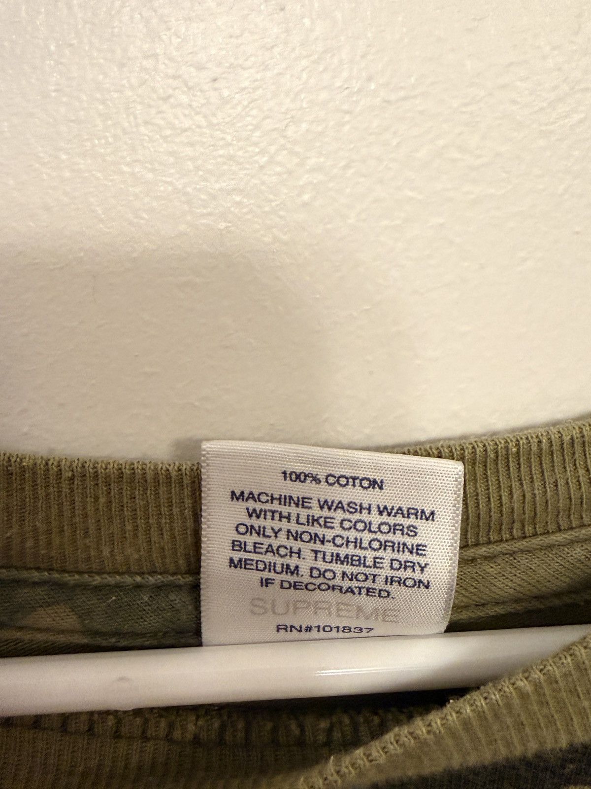 Supreme Supreme Men’s Graphic Camo T-Shirt Size US L / EU 52-54 / 3 - 6 Thumbnail