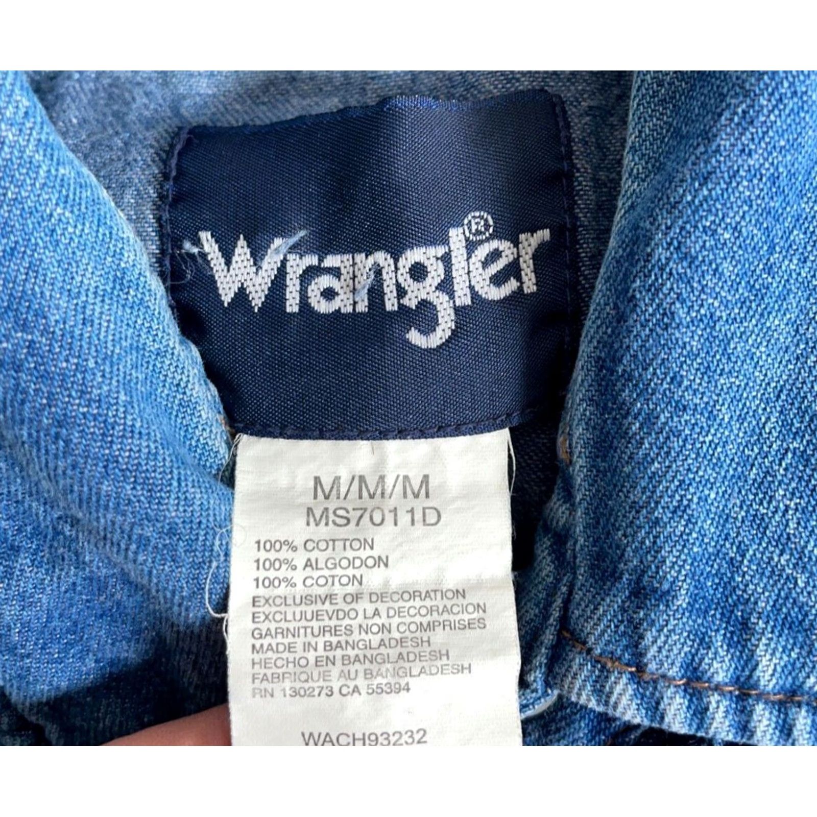 Wrangler VINTAGE Wrangler Denim Western Shirt Mens Medium Blue Pearl Snap Rockabilly Cowboy Shirt Men Pearl Snap Western Denim Size US M / EU 48-50 / 2 - 3 Thumbnail