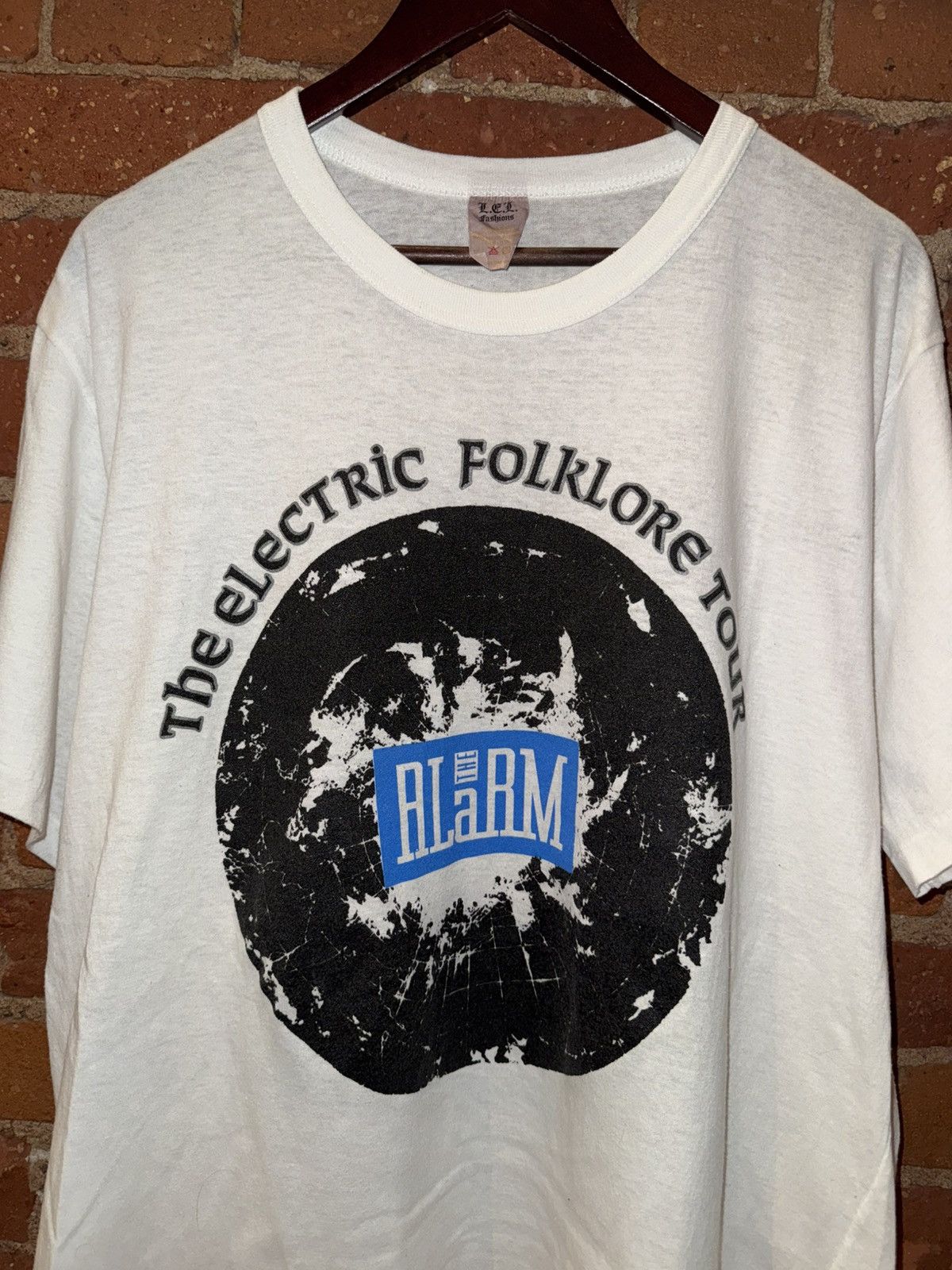 Vintage Vintage 80s The Alarm Graphic Band Tee Size US XL / EU 56 / 4 - 4 Thumbnail
