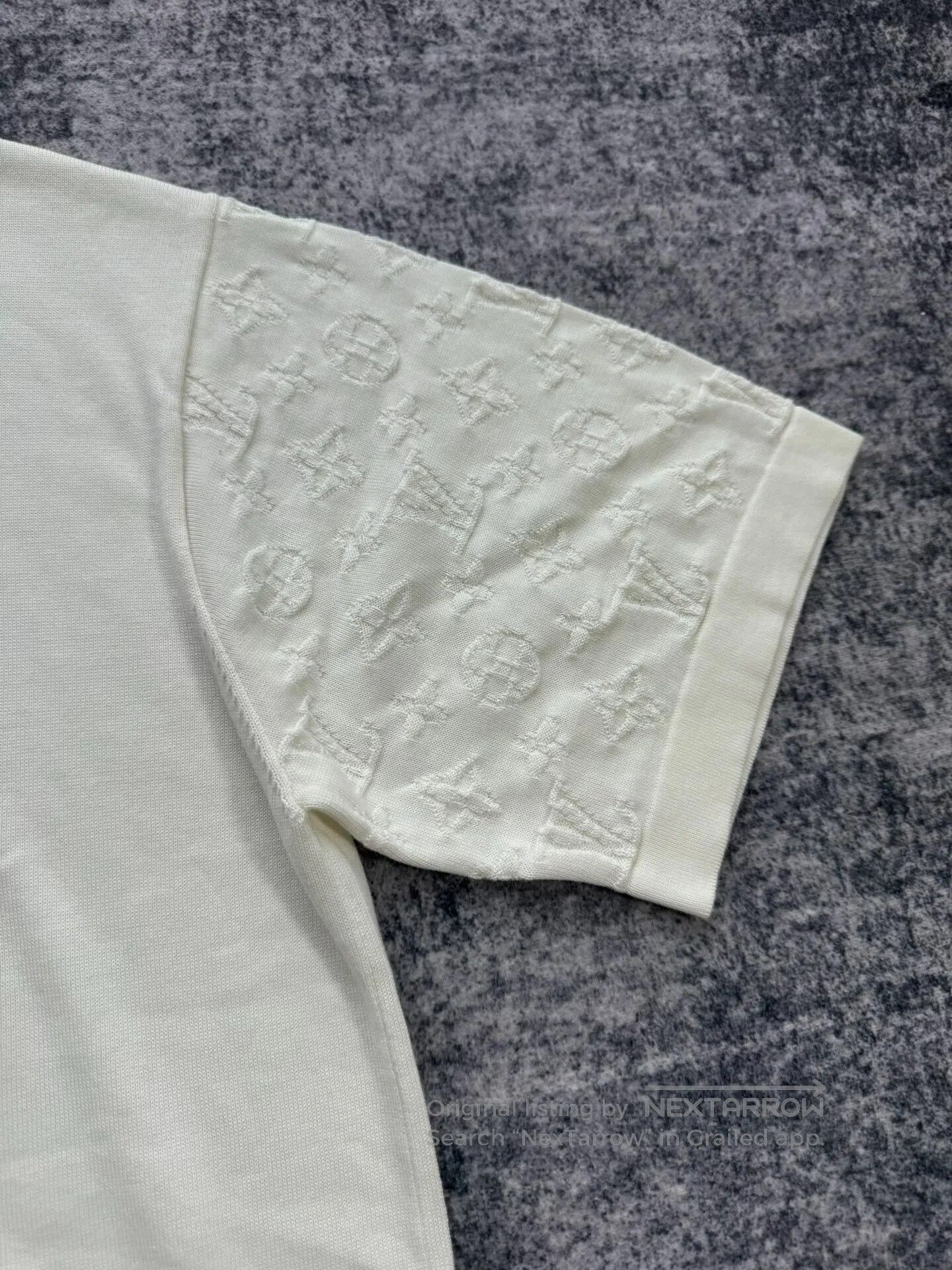 Louis Vuitton Louis Vuitton White Arm All-Over Embossed Print Knit Short Size US XL / EU 56 / 4 - 5 Thumbnail