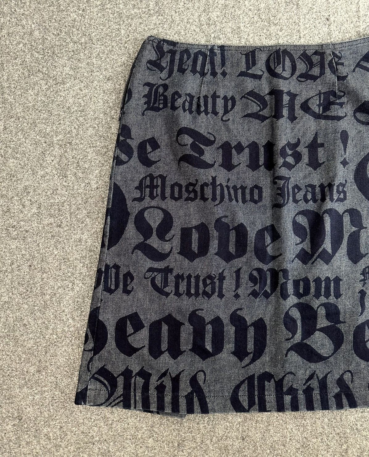 Moschino Moschino - Old English Gothic Script Denim Midi-Skirt - Navy Size 30" / US 8 / IT 44 - 4 Thumbnail