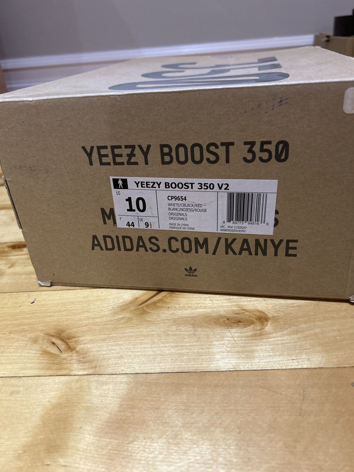 Yeezy Yeezy Boost 350 V2 Size US 10 / EU 43 - 11 Thumbnail