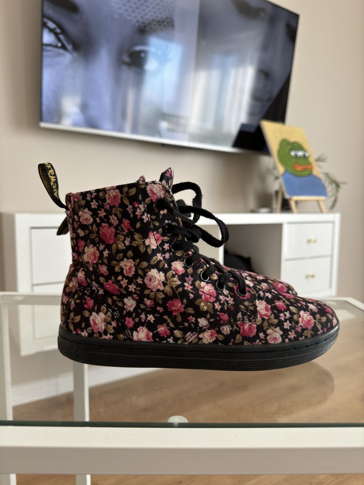 Dr martens pink flowers online