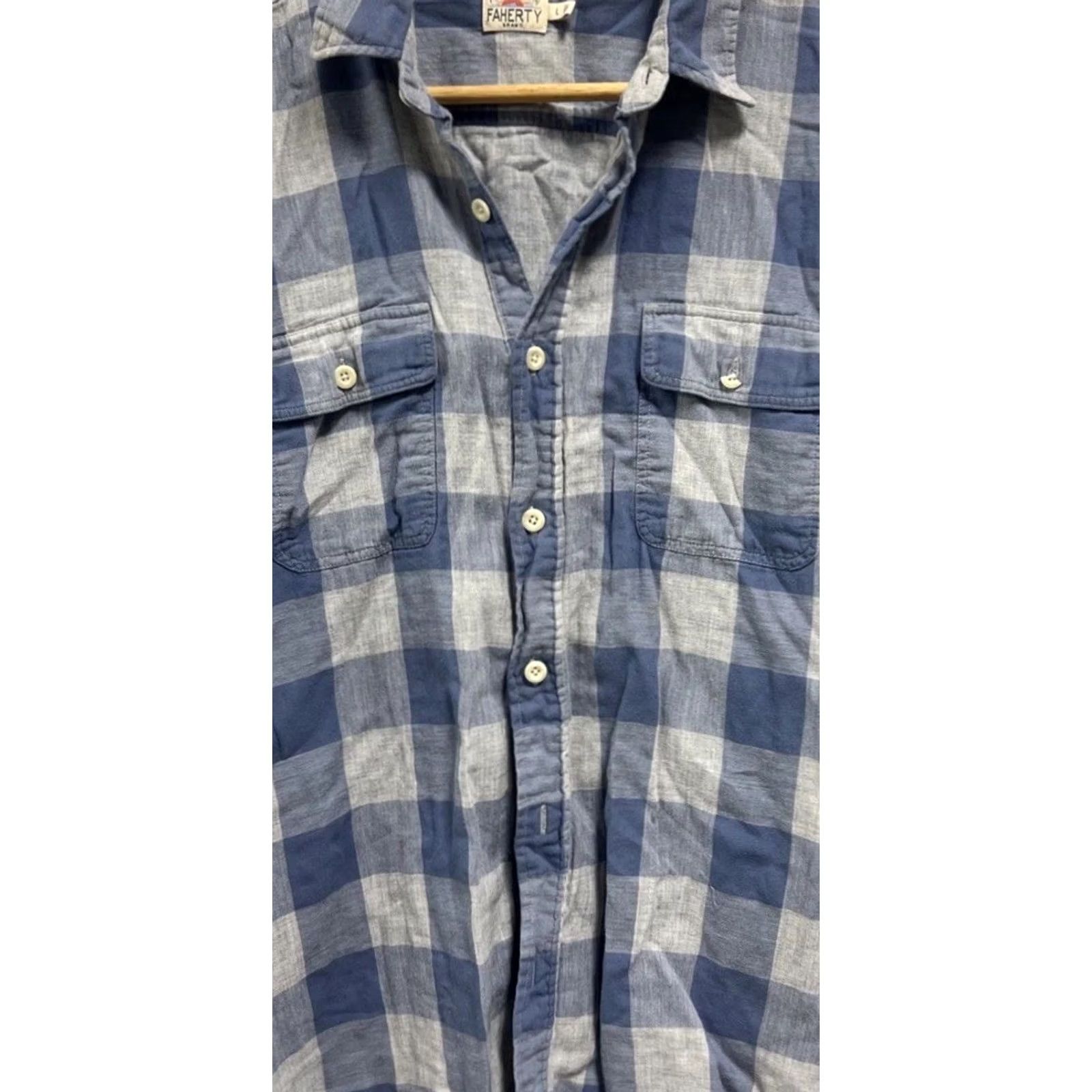 Vintage Faherty Brand Mens L Blue Plaid Button-Up Shirt Double Pocket Casual Coastal Shirt Mens L Blue Plaid Button-Up with Double Pockets Casual Coastal Size US L / EU 52-54 / 3 - 3 Thumbnail