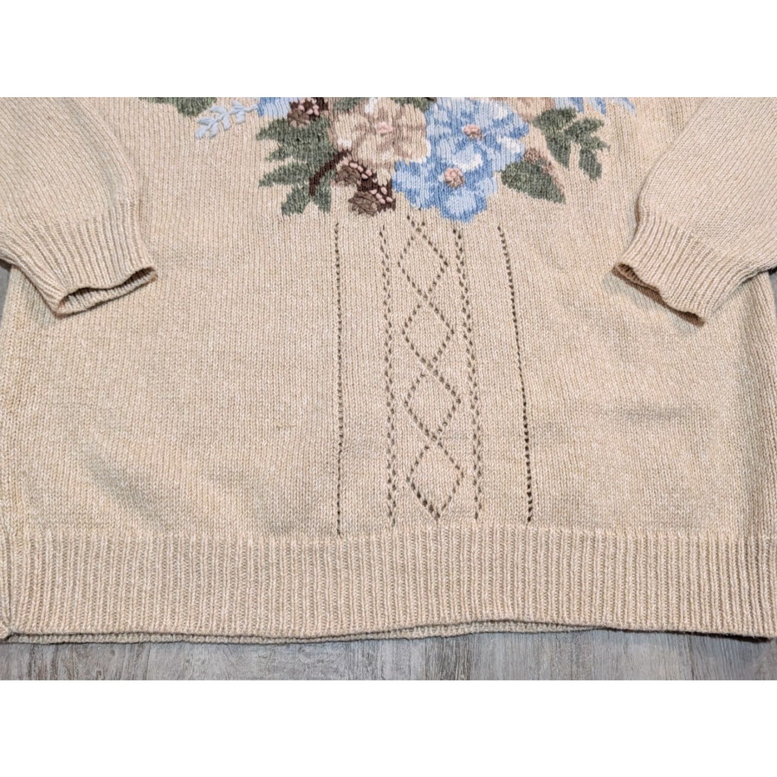 Jantzen VINTAGE Jantzen Sweater Womens M Beige Knit Crew Neck Floral Embroidered Raglan Long Sleeve Pullover Size M / US 6-8 / IT 42-44 - 4 Thumbnail