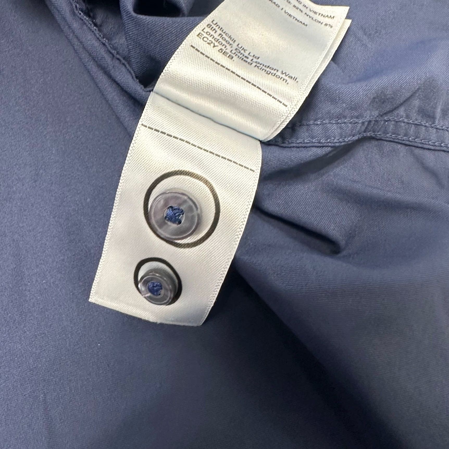 UNTUCKit UNTUCKit Gironde Navy Blue Mens XL Slim Fit Nylon Long Sleeve Button Up Shirt Size US XL / EU 56 / 4 - 7 Thumbnail