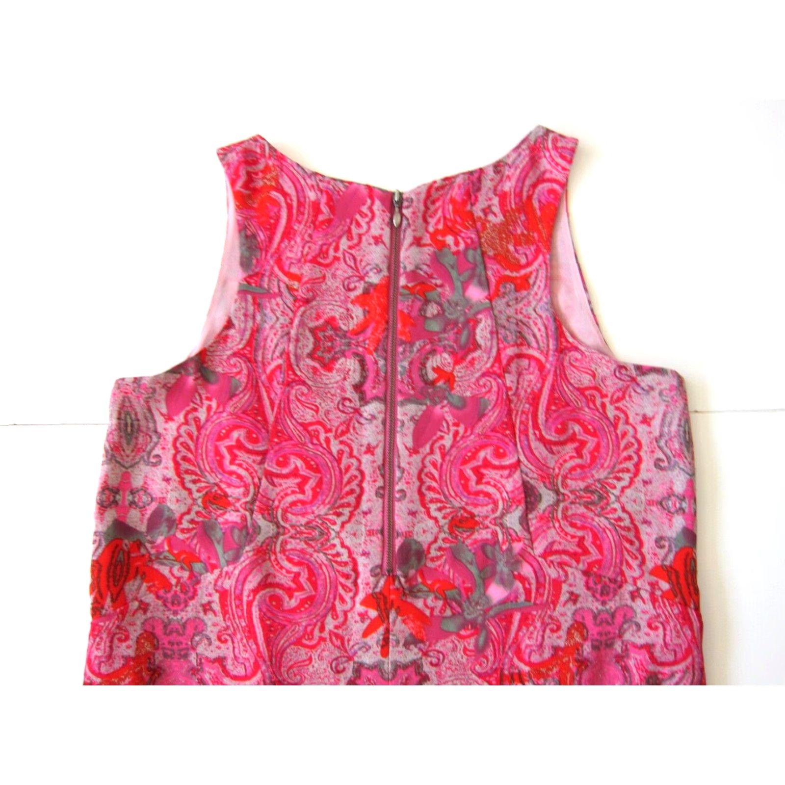 Vintage CAbi Neon Pink Orange Paisley Floral Sleeveless Tunic Tank Top Blouse Small Size S / US 4 / IT 40 - 5 Thumbnail