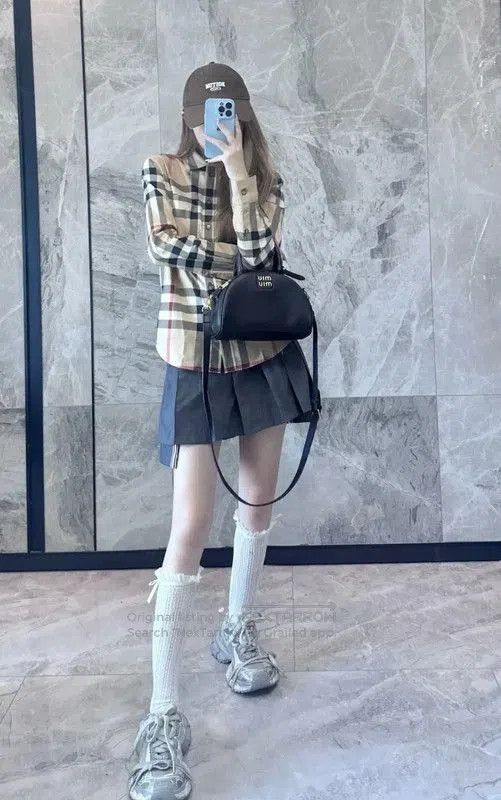 Burberry Burberry Multicolor Cotton Blouse for Women. Size XS / US 0-2 / IT 36-38 - 7 Thumbnail