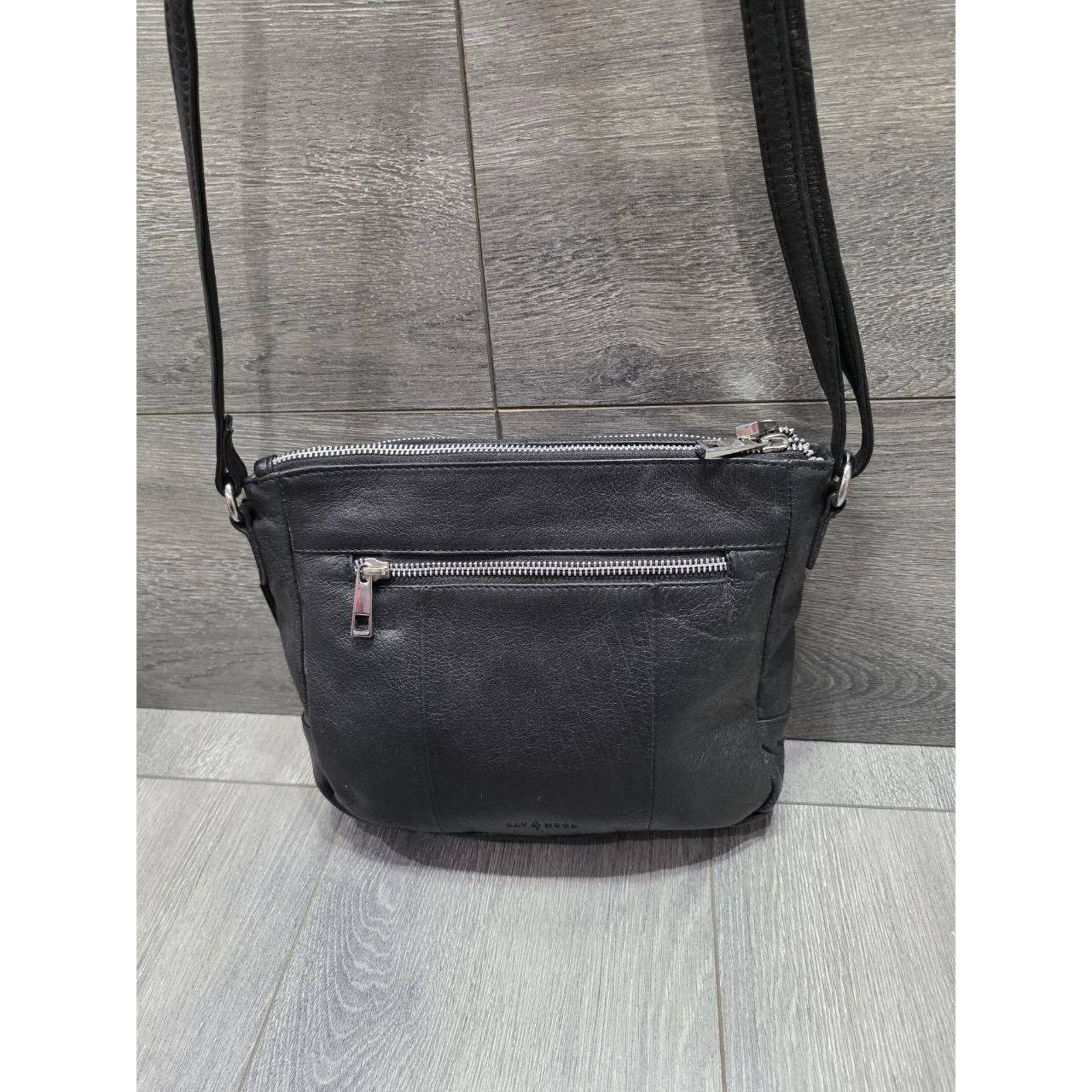 & Other Stories Day & Mood Fonda Small Crossbody Bag Black Leather B000468 Size ONE SIZE - 6 Thumbnail