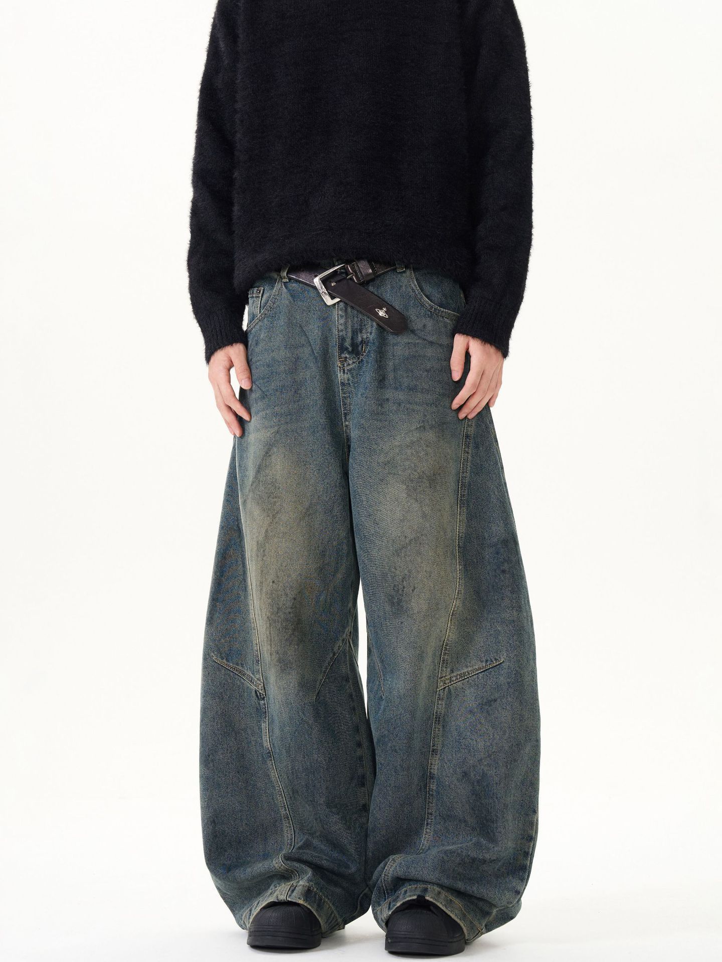 Vintage Men's American Retro Distressed Gradient Curved-Leg Jeans Size US 32 / EU 48 - 2 Thumbnail