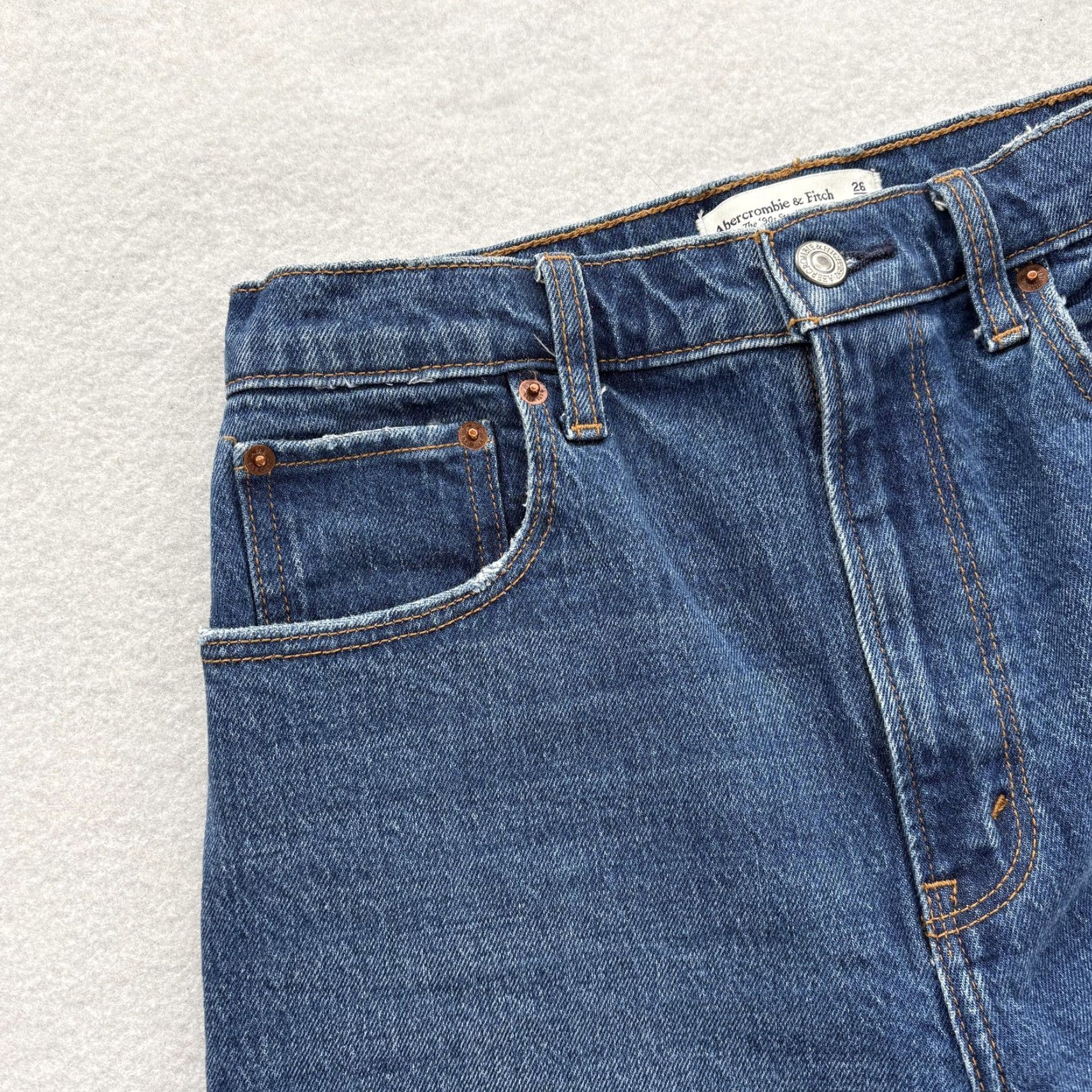 Abercrombie & Fitch Abercrombie & Fitch Jeans Women 26 Straight 26 High Rise Blue Denim Cotton Spandex Regular Rise 5-Pocket Z ip Closure Vintage No N/A Size 26" / US 2 / IT 38 - 3 Thumbnail