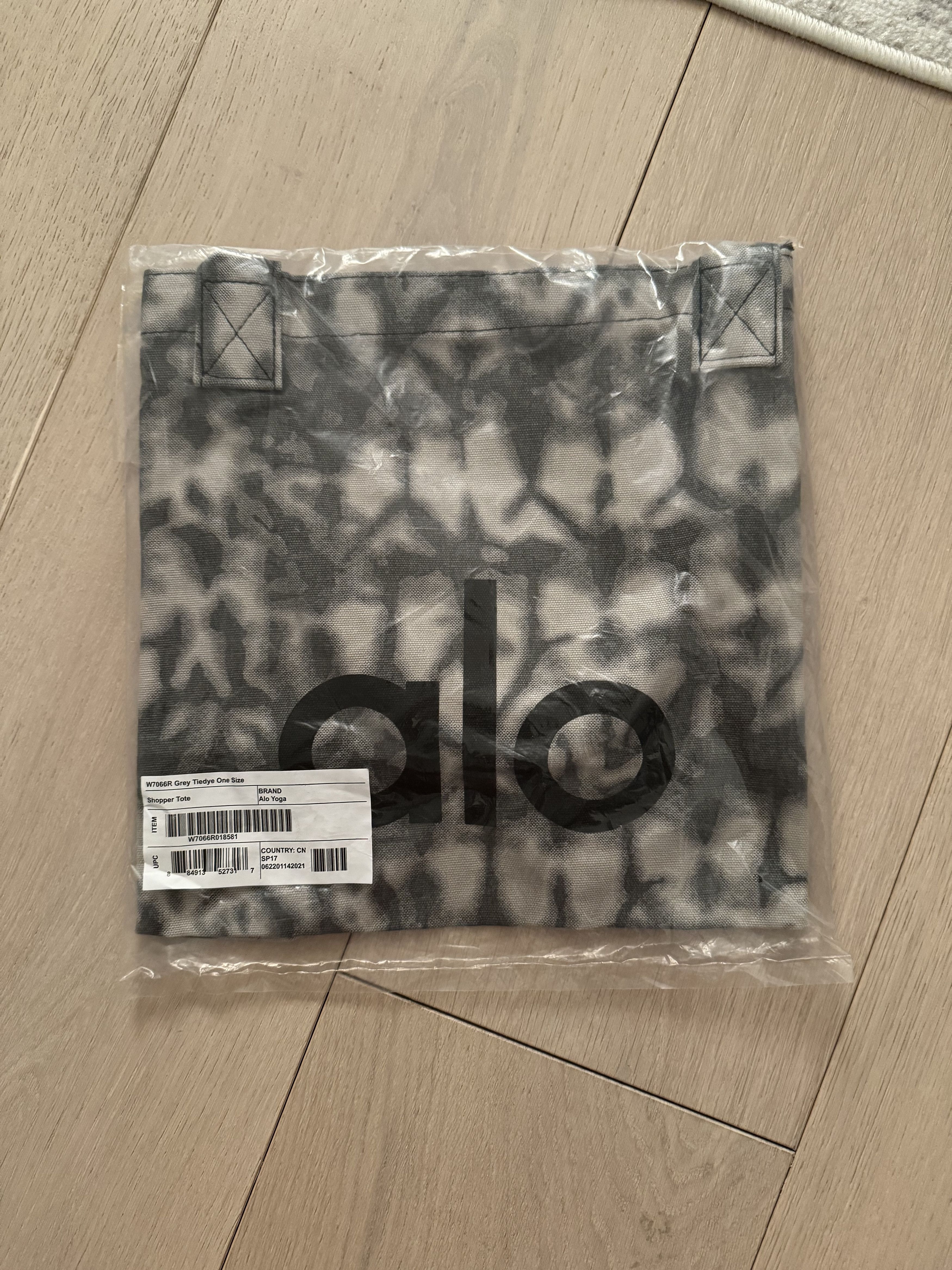 Alo Yoga Alo Yoga Shopper Tote Bag Size ONE SIZE - 2 Thumbnail