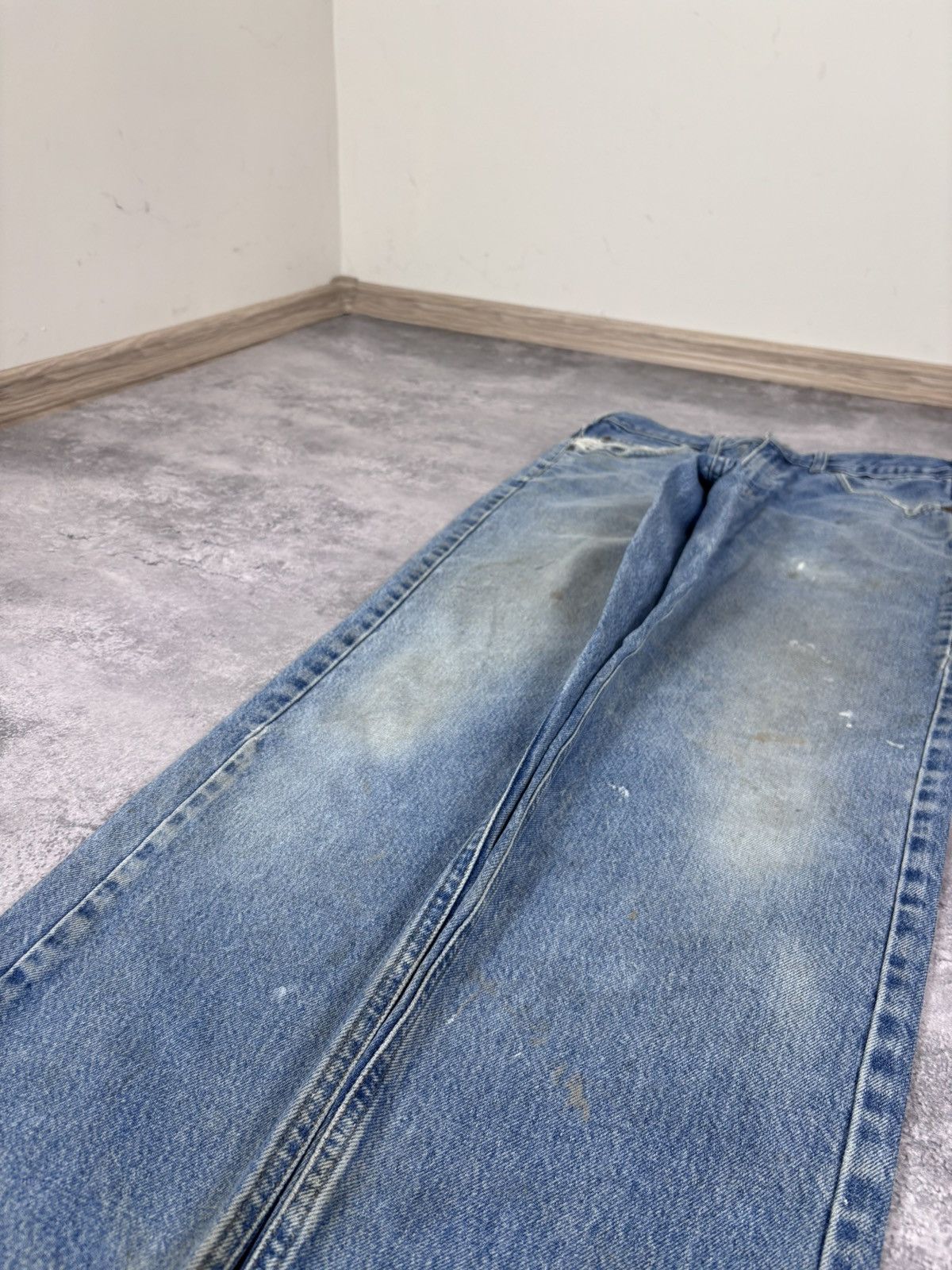 Carhartt Carhartt Men’s Denim Jeans Faded Blue Distressed Workwear Size US 34 / EU 50 - 12 Thumbnail