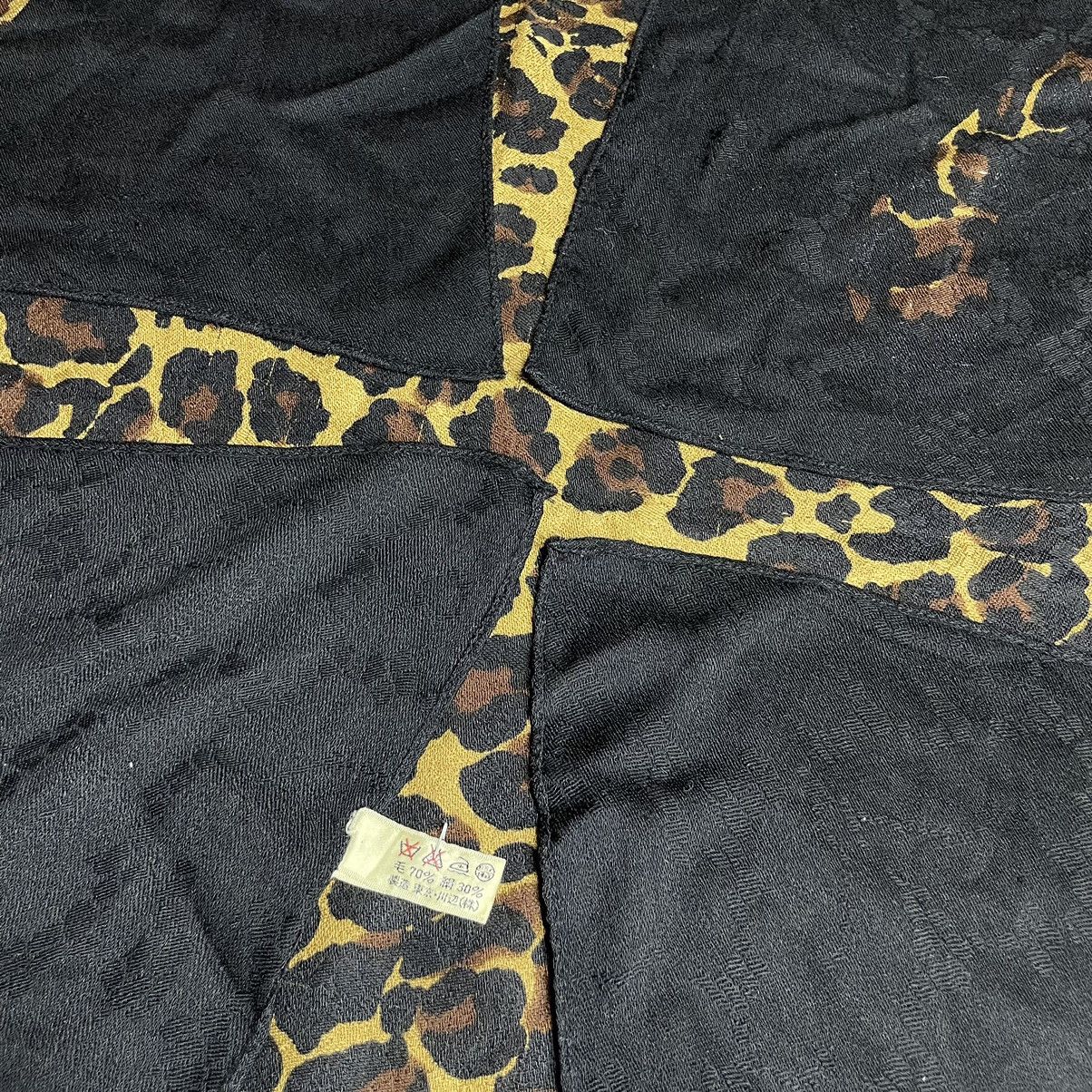 Vintage Vary Rare! Vintage YvesSaintLaurent Leopard Oversized Scarf Size ONE SIZE - 18 Thumbnail