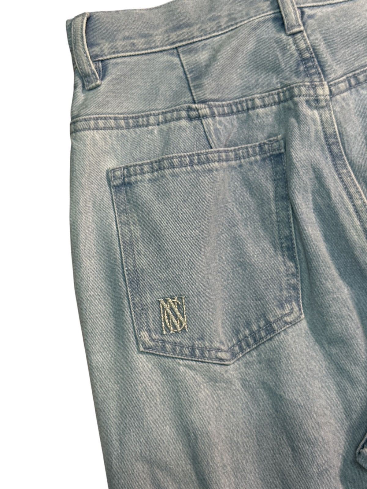 Le Grande Bleu (L.G.B.) Unbrand Light Washed Twist Legs. Size 28" / US 6 / IT 42 - 5 Thumbnail