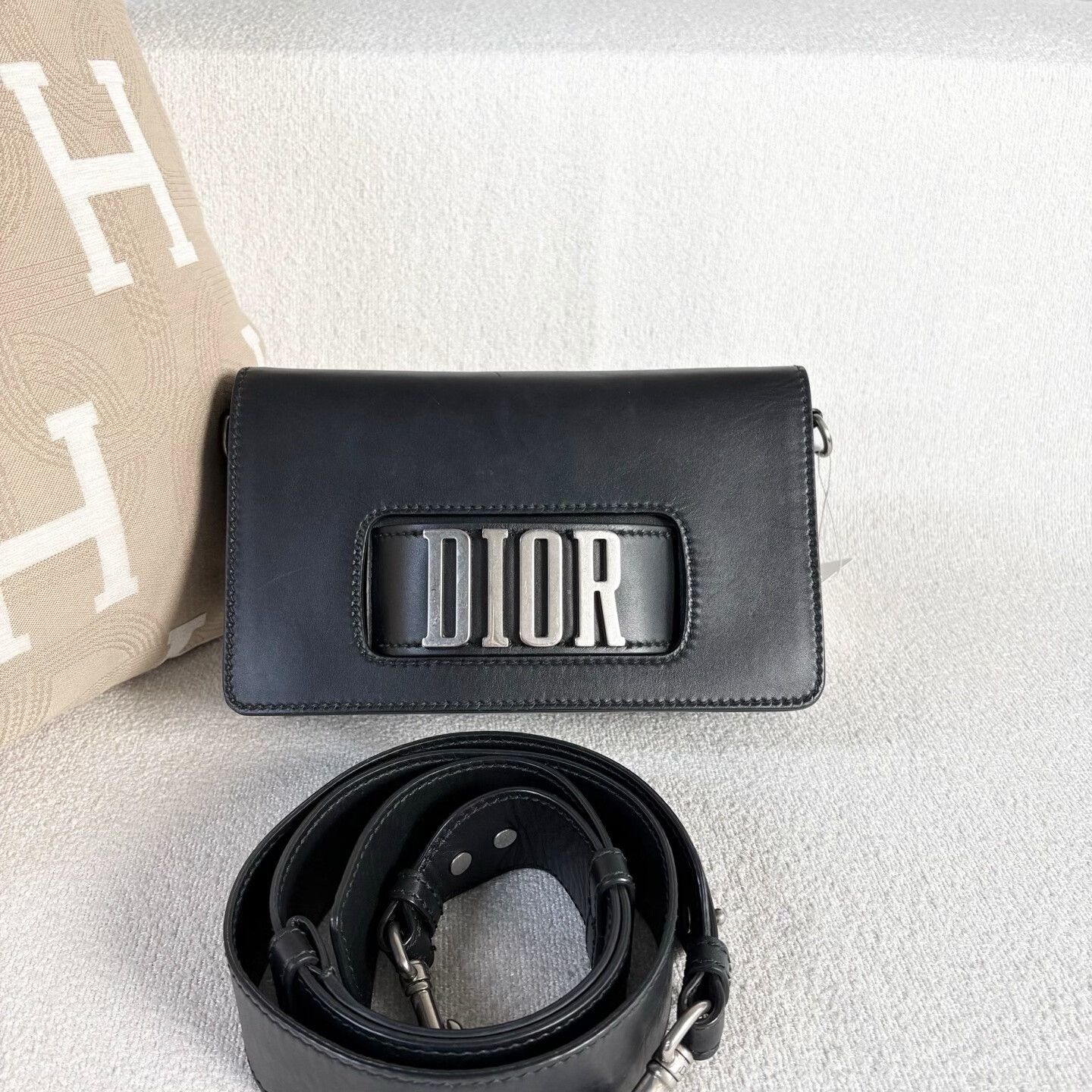 Dior Pre-loved Bag Very good condition Size ONE SIZE - 1 Thumbnail