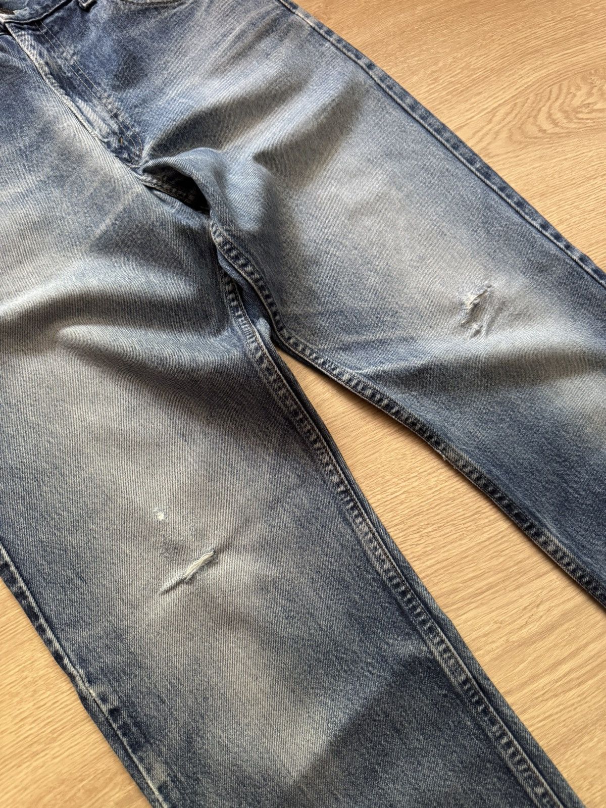 Levi's Vintage 00’s 2002 Levis 521 Blue Distressed Denim Jeans Size US 31 - 3 Thumbnail
