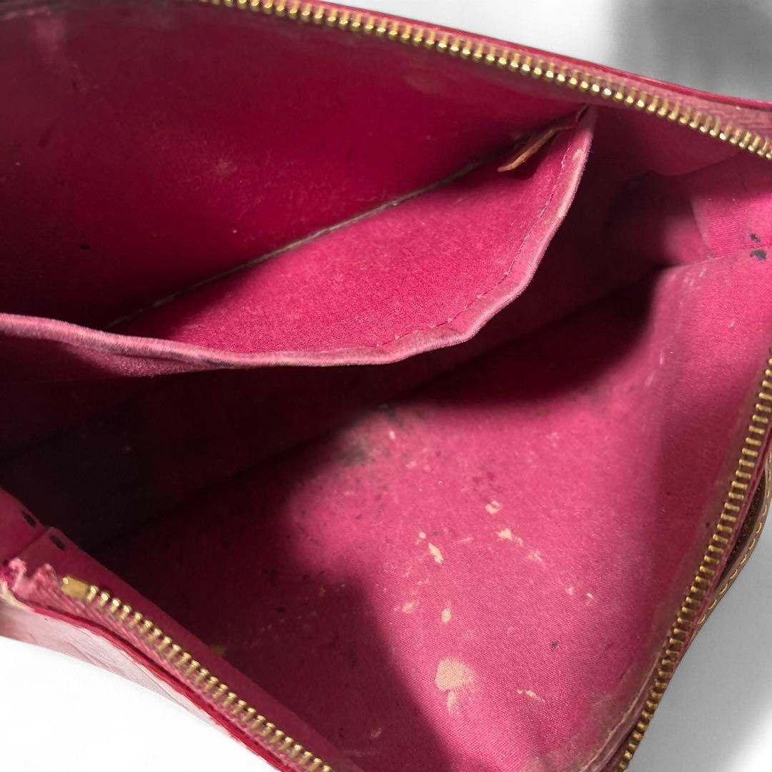 Louis Vuitton Louis Vuitton - Pochette Accessory Red Vernis Monogram Size ONE SIZE - 7 Thumbnail