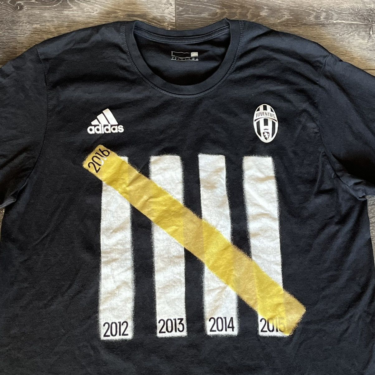 Adidas Adidas Juventus FC Campioni 2016 Champions 34 Soccer T Shirt Size US L / EU 52-54 / 3 - 3 Thumbnail
