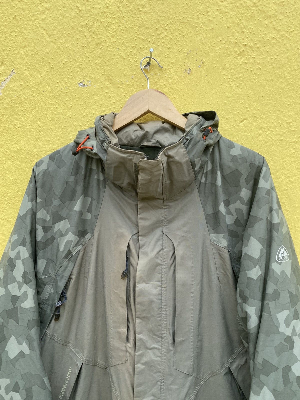 Nike Nike Acg camo outdoor jacket Size US L / EU 52-54 / 3 - 7 Thumbnail
