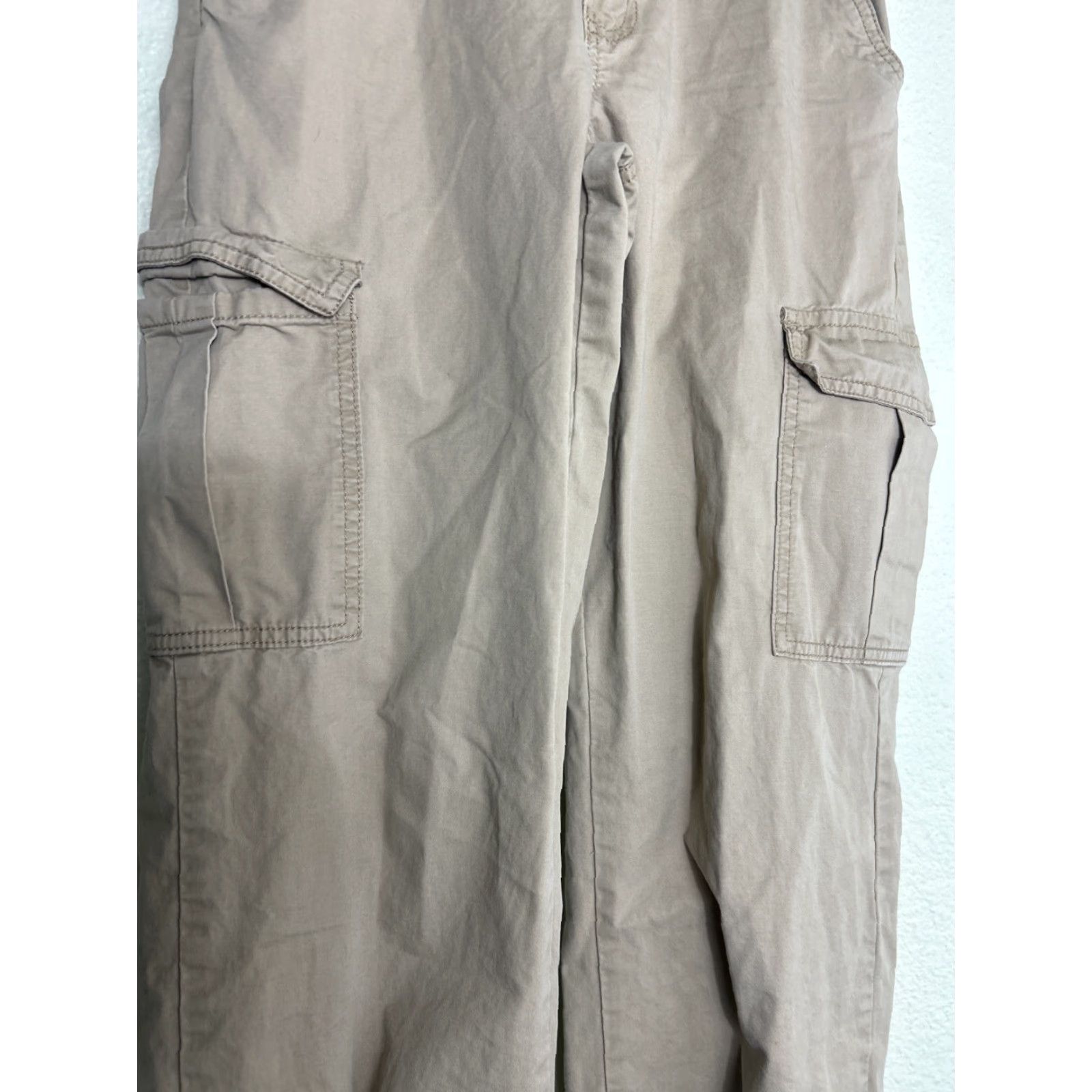Aeropostale Aeropostale Womens XS Cargo Pants Elastic Waist Cotton Beige 25x29 Size 26" / US 2 / IT 38 - 3 Thumbnail