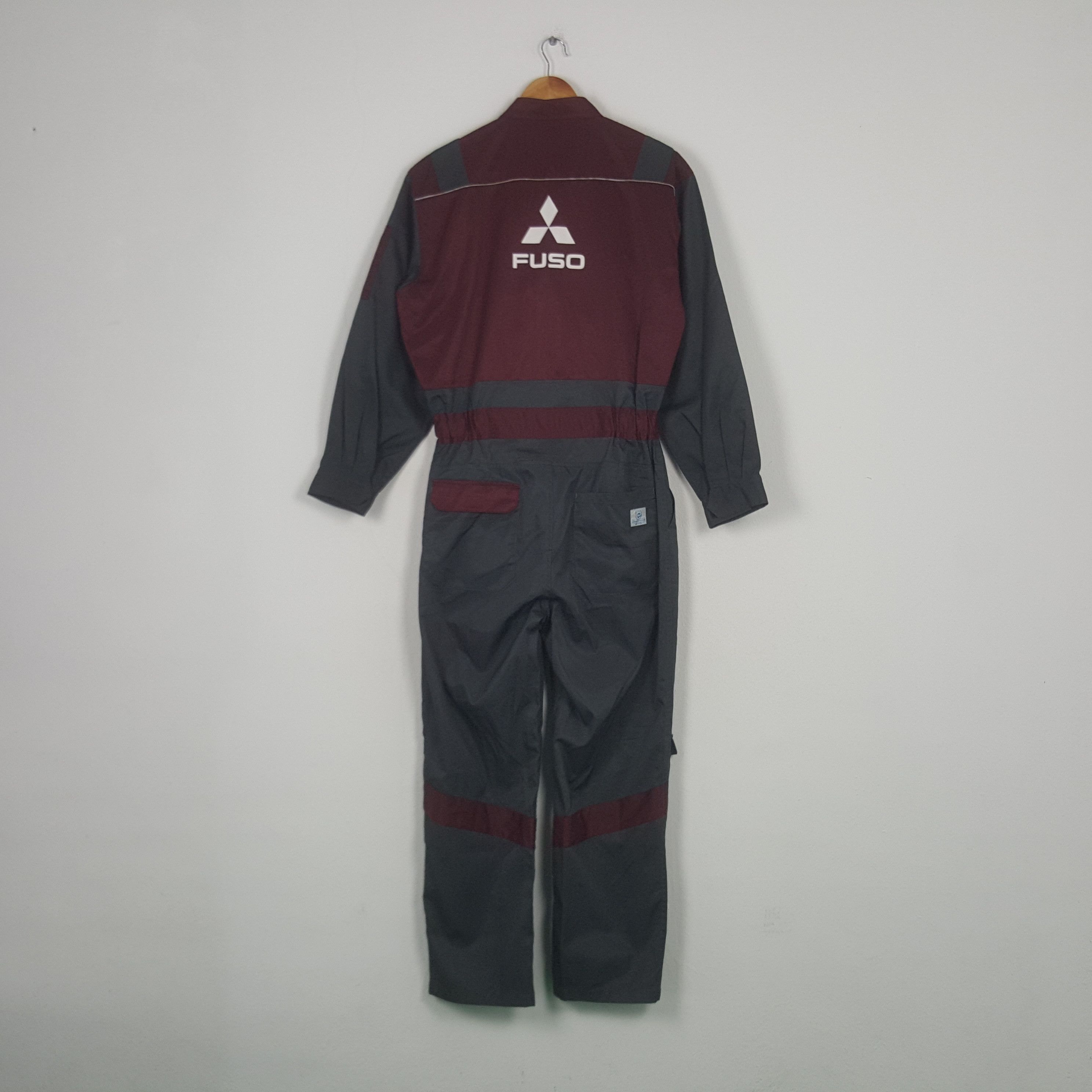 Japanese Brand Vintage Mitsubishi Fuso Racing Coverall Jacket C300N22 Size US M / EU 48-50 / 2 - 1 Thumbnail