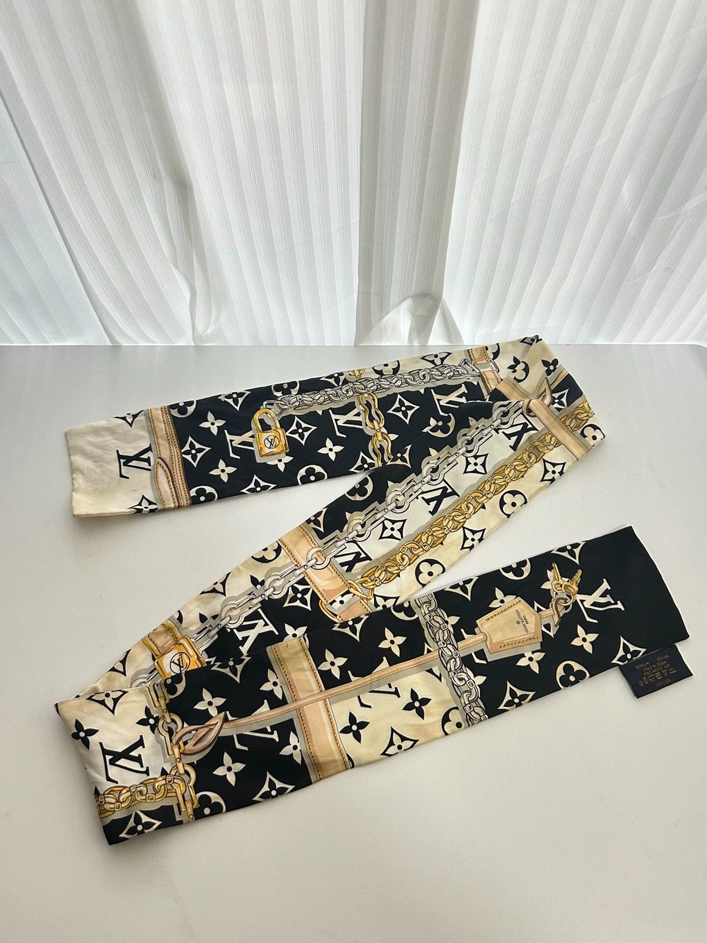 Louis Vuitton LV Monogram Twilly Scarf Hairband Size ONE SIZE - 1 Thumbnail