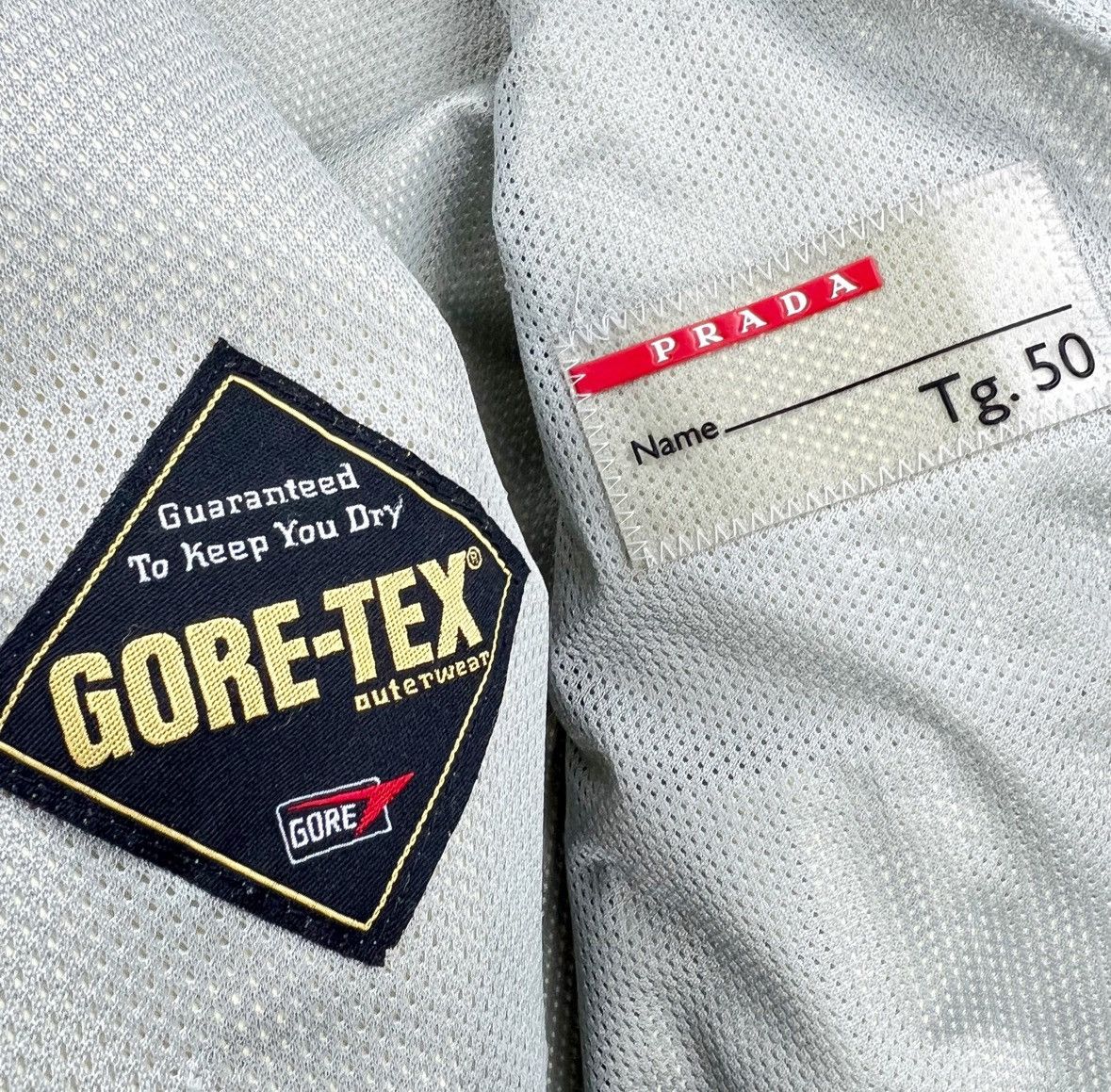Prada Prada GORE-TEX Jacket White Size US M / EU 48-50 / 2 - 6 Thumbnail