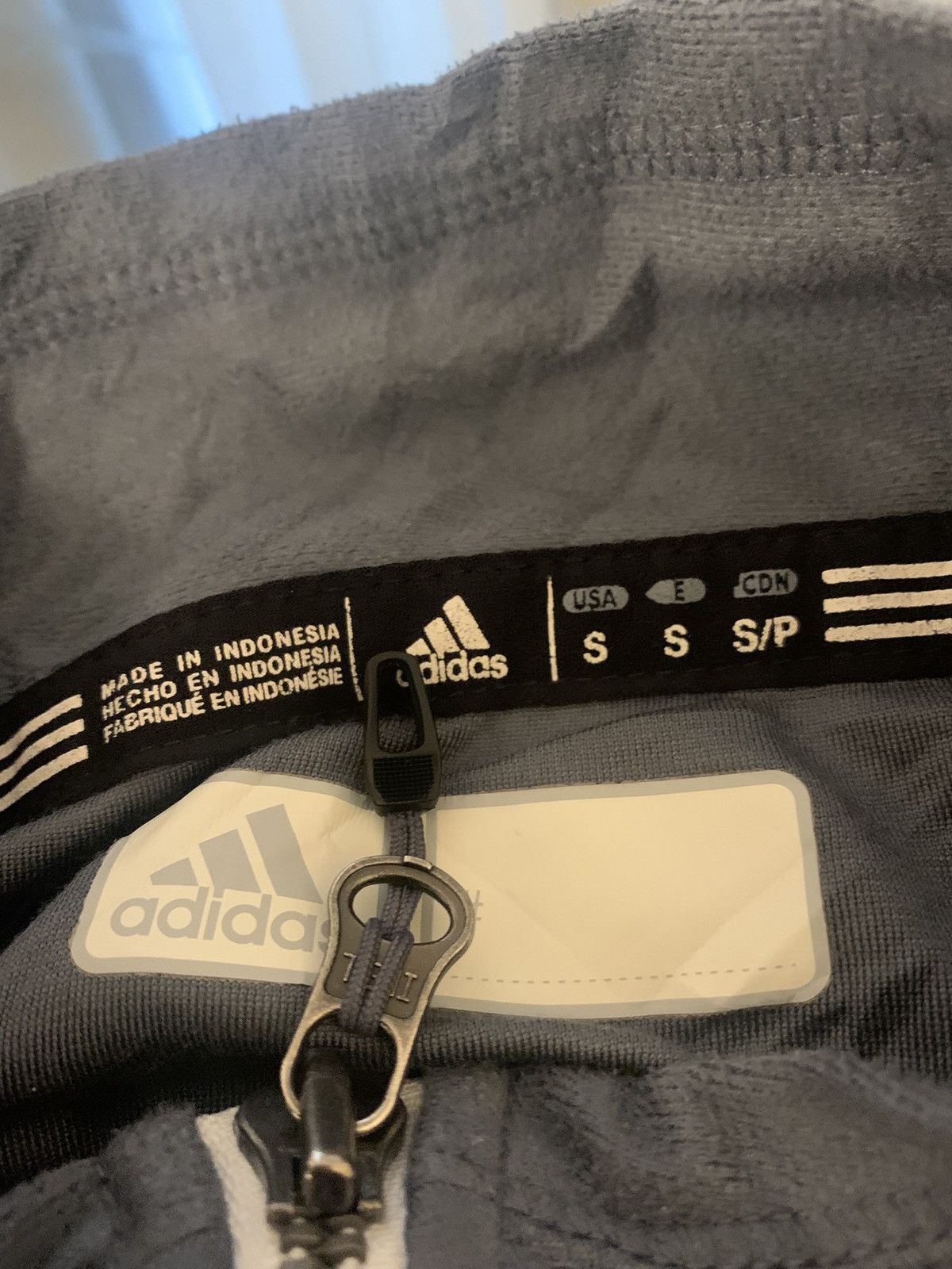 Adidas Adidas Vintage Jacket -Size S Size US S / EU 44-46 / 1 - 2 Thumbnail