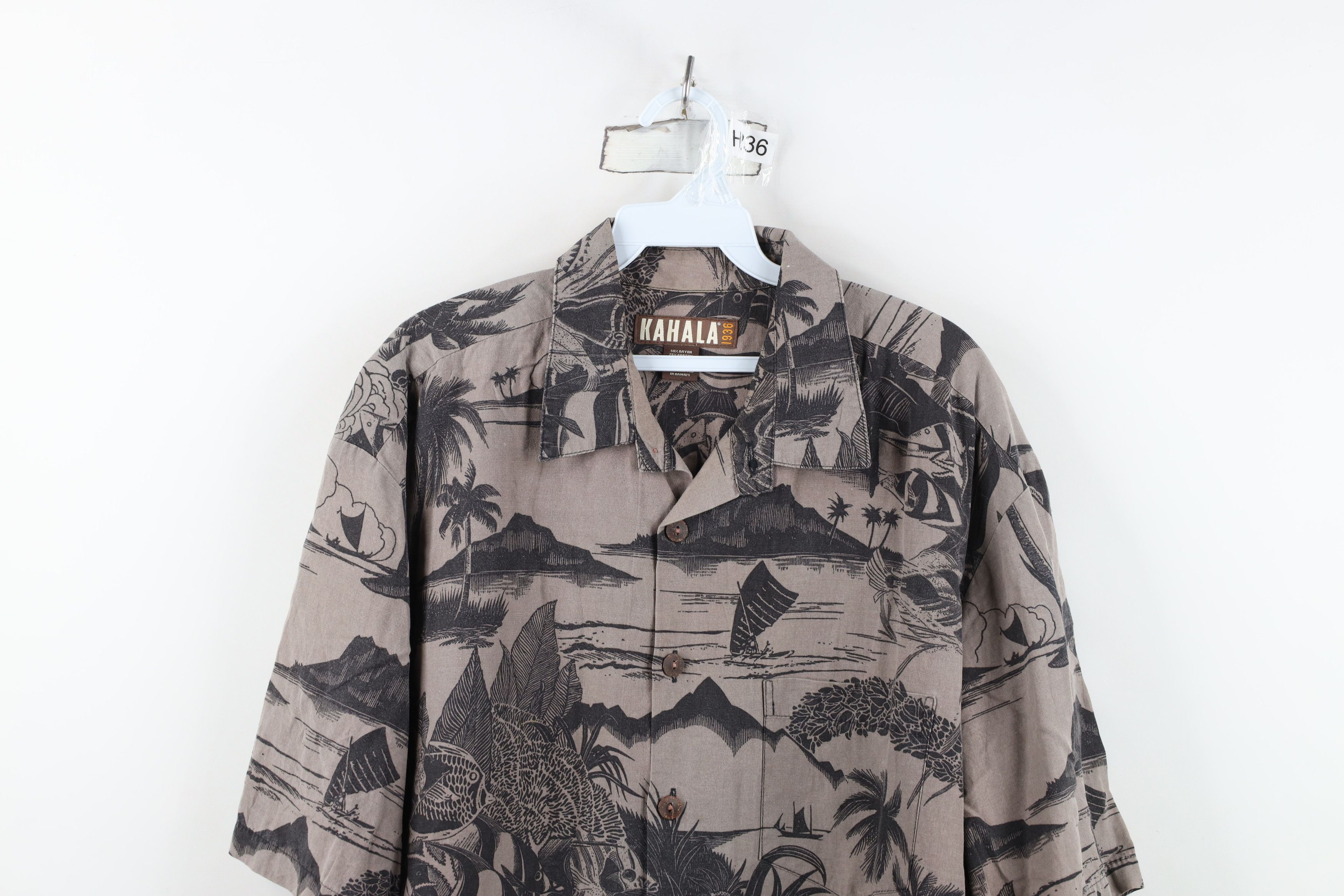 Vintage Vintage 90s Y2K Streetwear Fish Surf Hawaiian Button Shirt Size US XL / EU 56 / 4 - 2 Thumbnail