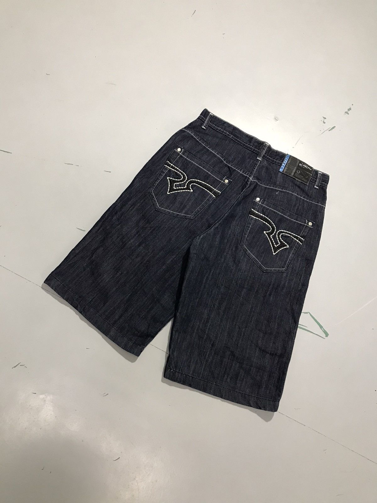Southpole Vintage southpole denim jort Size US 34 / EU 50 - 7 Thumbnail