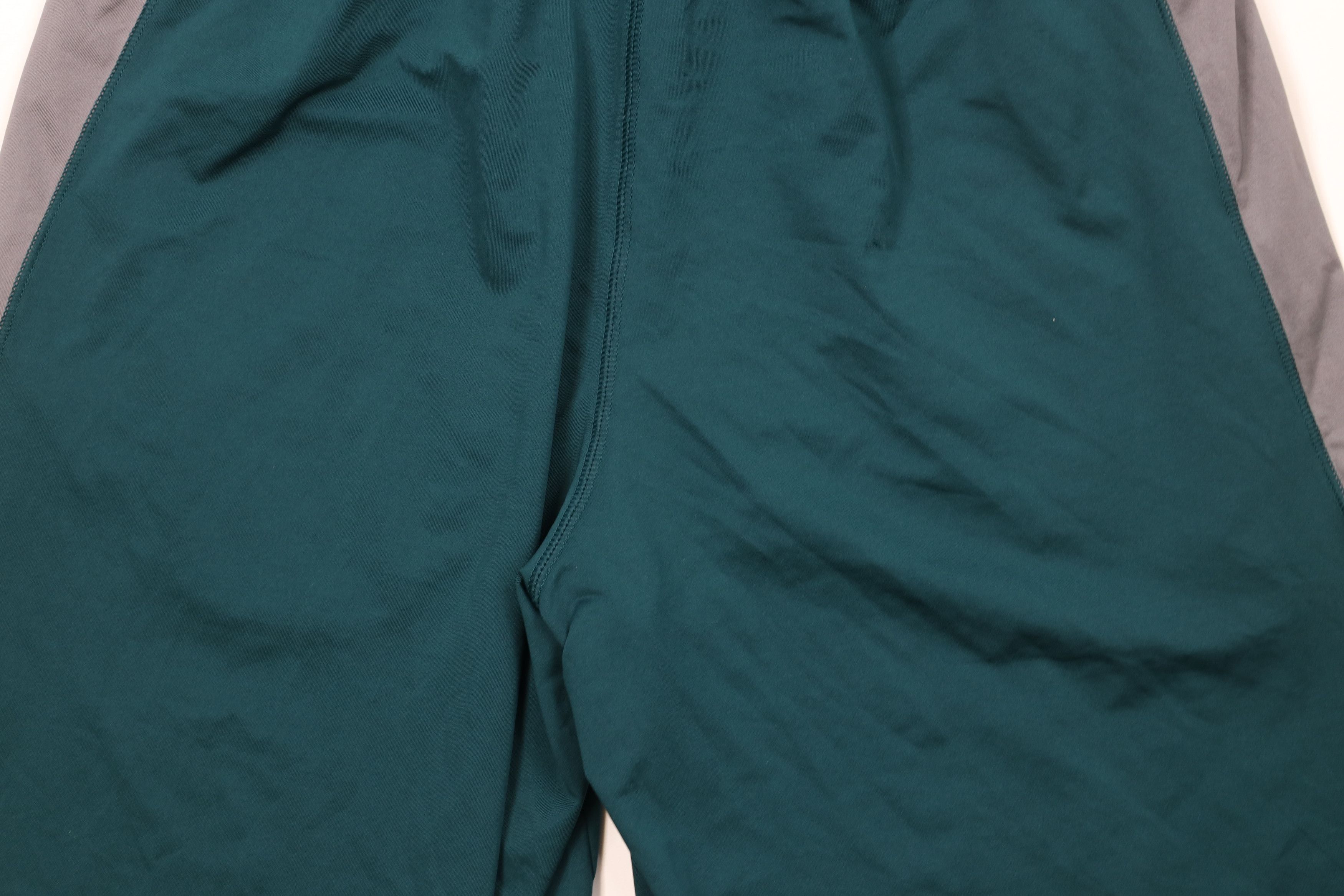 Under Armour × Vintage Under Armour HeatGear Block Gym Basketball Shorts Green Size US 34 / EU 50 - 12 Thumbnail