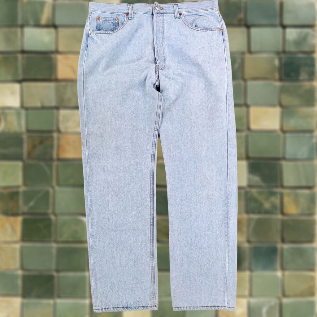 Levi's VINTAGE Levi's 501 Jeans 90s Light Blue Mens 37 x 32 Straight Mens Size US 37 - 1 Thumbnail