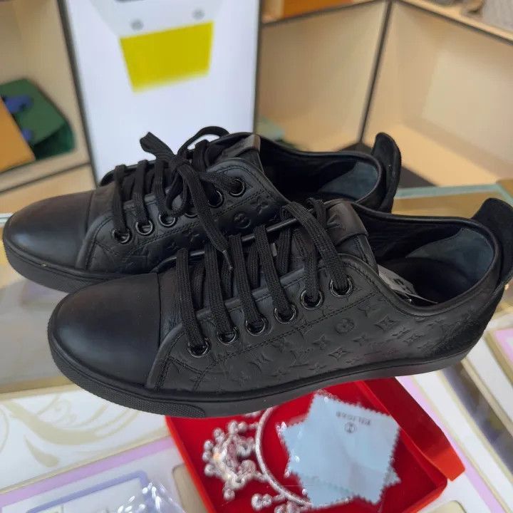 Louis Vuitton Louis Vuitton Black Casual Round Toe Sneakers -2508 Size US 5 / EU 37 - 1 Thumbnail