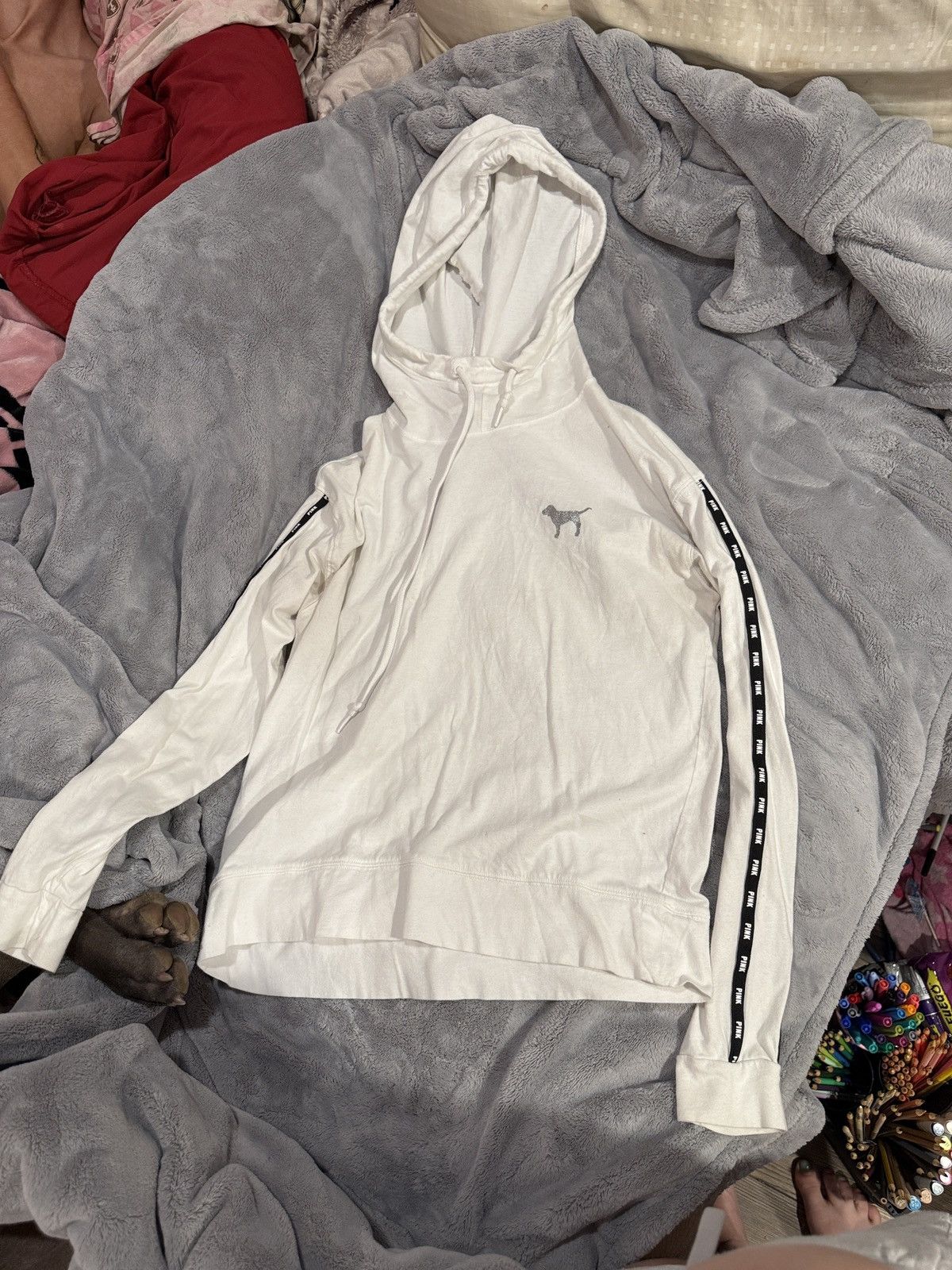 Victoria's Secret sparkly hoodie Size XS / US 0-2 / IT 36-38 - 1 Thumbnail