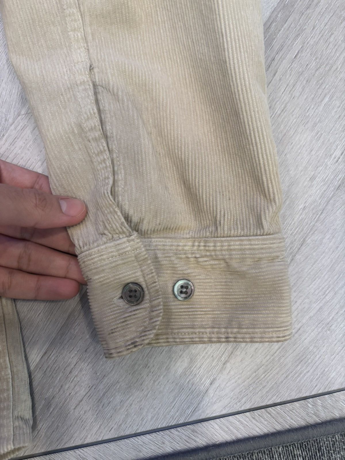 John Elliott John Elliott Corduroy Button Up Shirt Sz XL Beige Size US XL / EU 56 / 4 - 4 Thumbnail