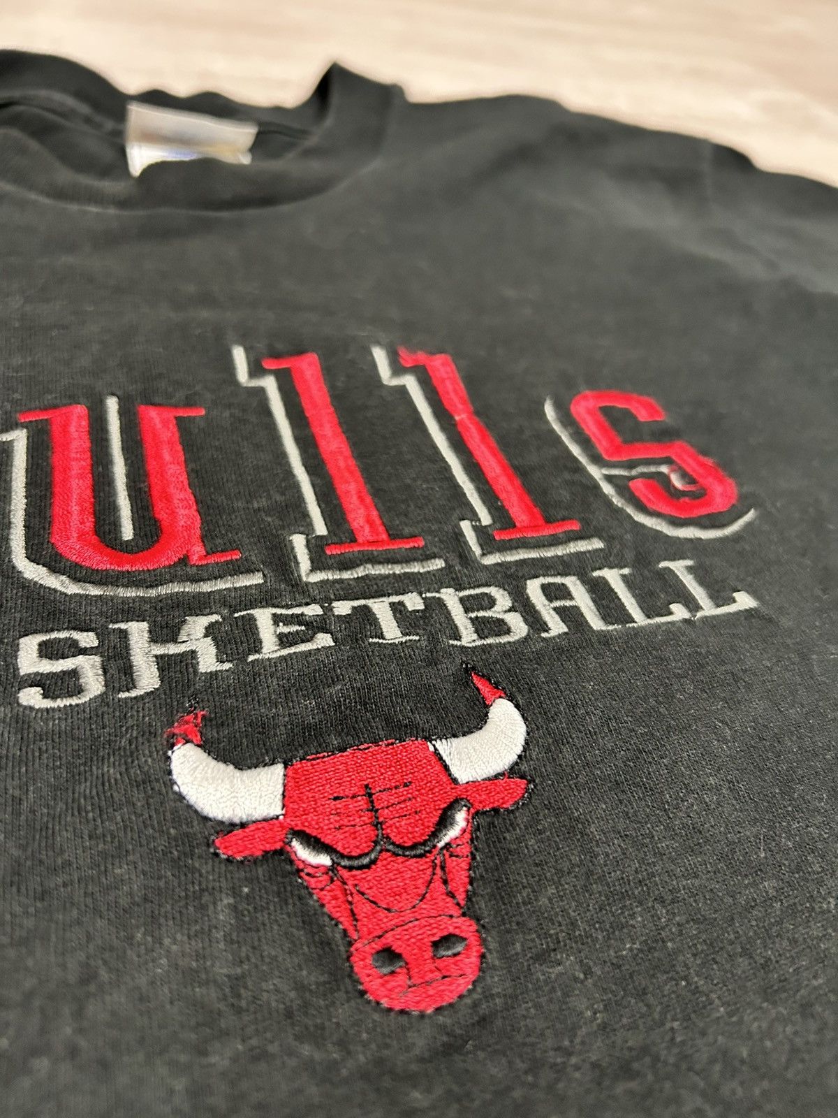 NBA Vintage Chicago Bulls T-shirt 90’s made in USA size M Size US M / EU 48-50 / 2 - 5 Thumbnail