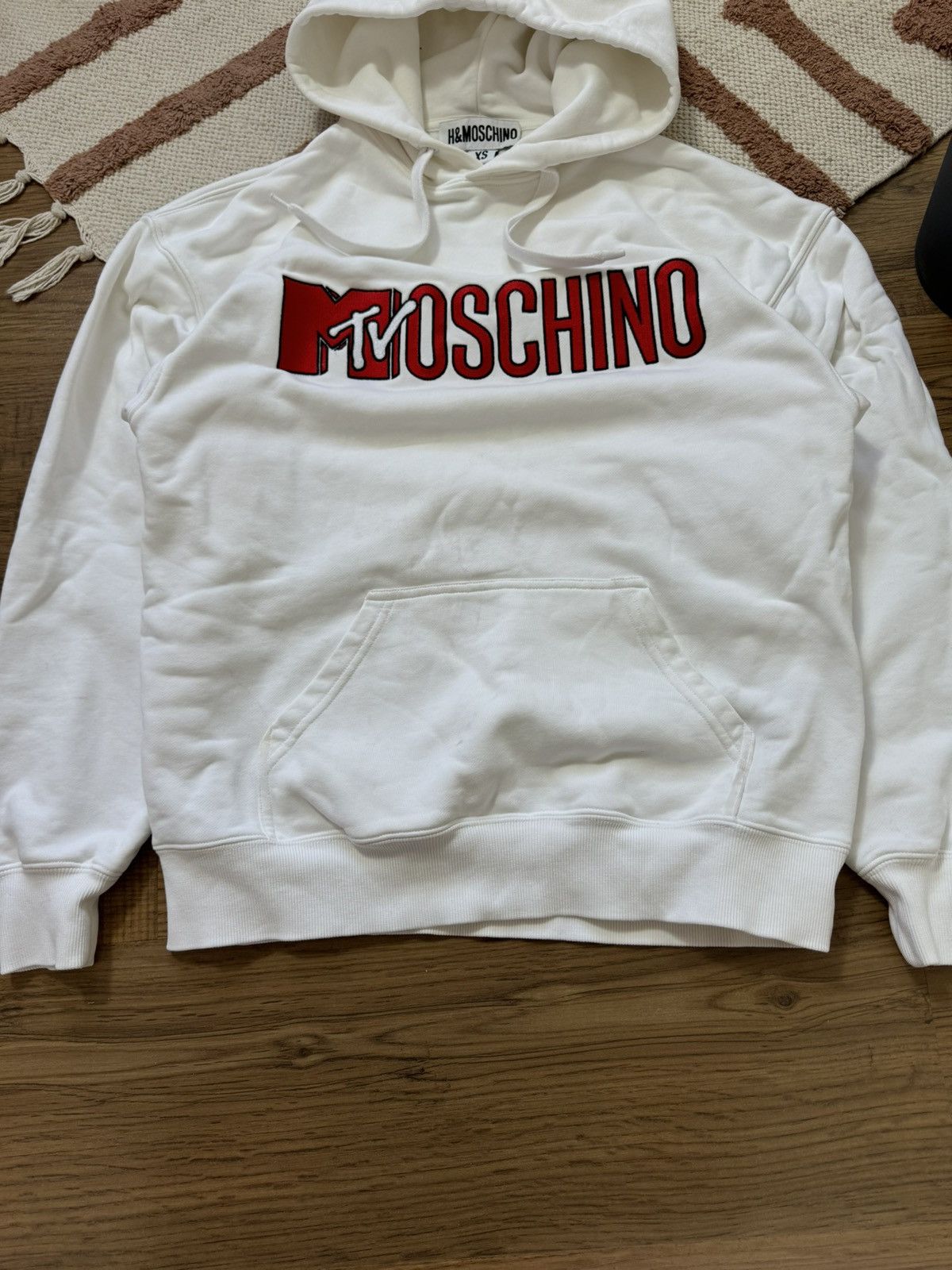 Moschino MOSCHINO H&M MTV BIG LOGO WMNS HOODIE Size XS / US 0-2 / IT 36-38 - 4 Thumbnail