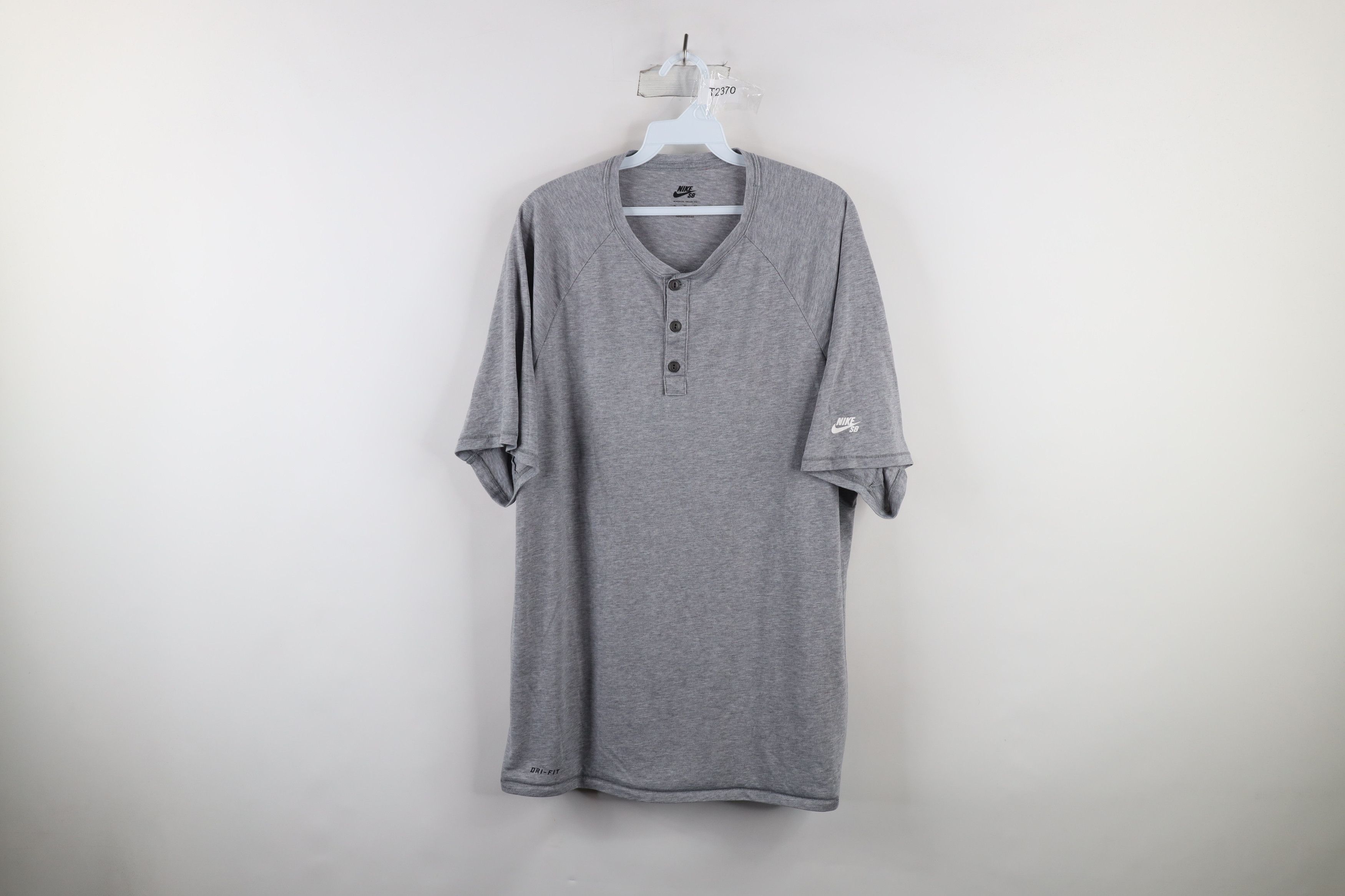 Nike SB Skateboarding Knit Short Sleeve Henley T Shirt Tops