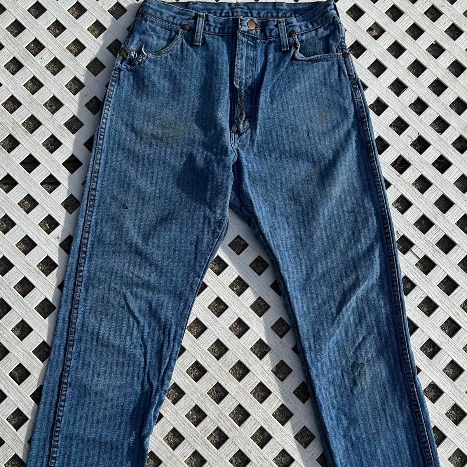 image of Wrangler Extremely Vintage 1970S Pinstripe in Blue, Women's (Size 31)